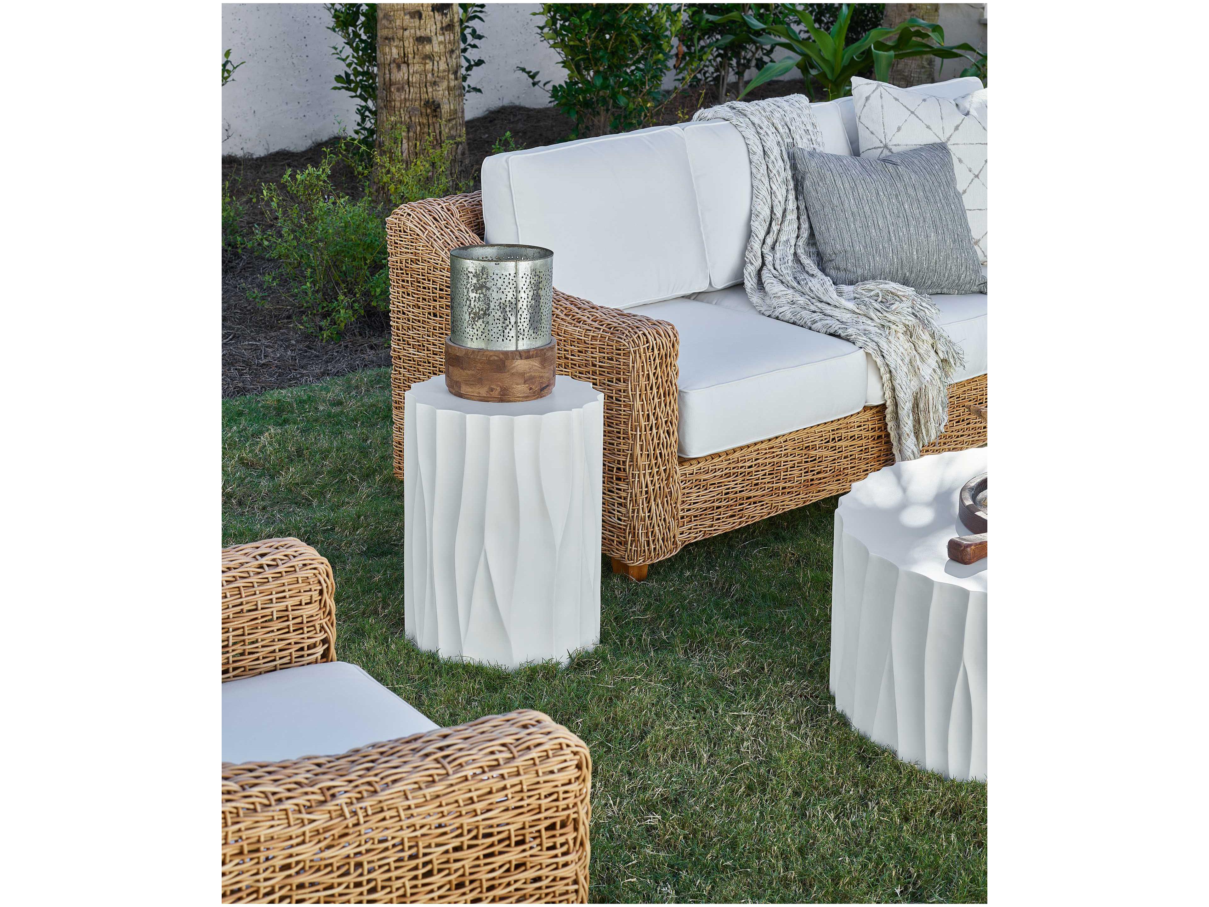 Coastal Living Outdoor Quick Ship Abaco White Concrete Round End Table