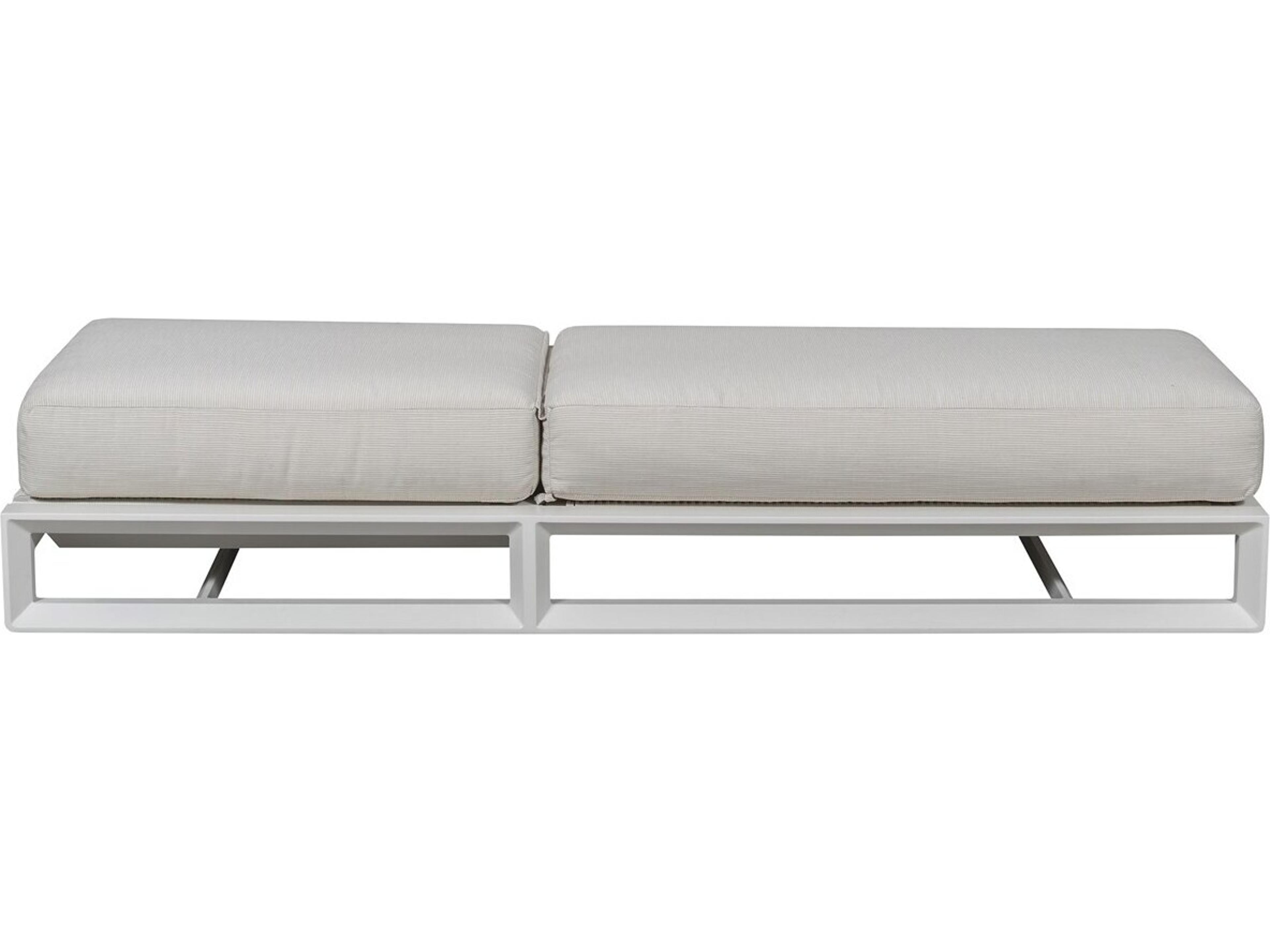 Vanguard Furniture Outdoor Breeze Chaise Lounge