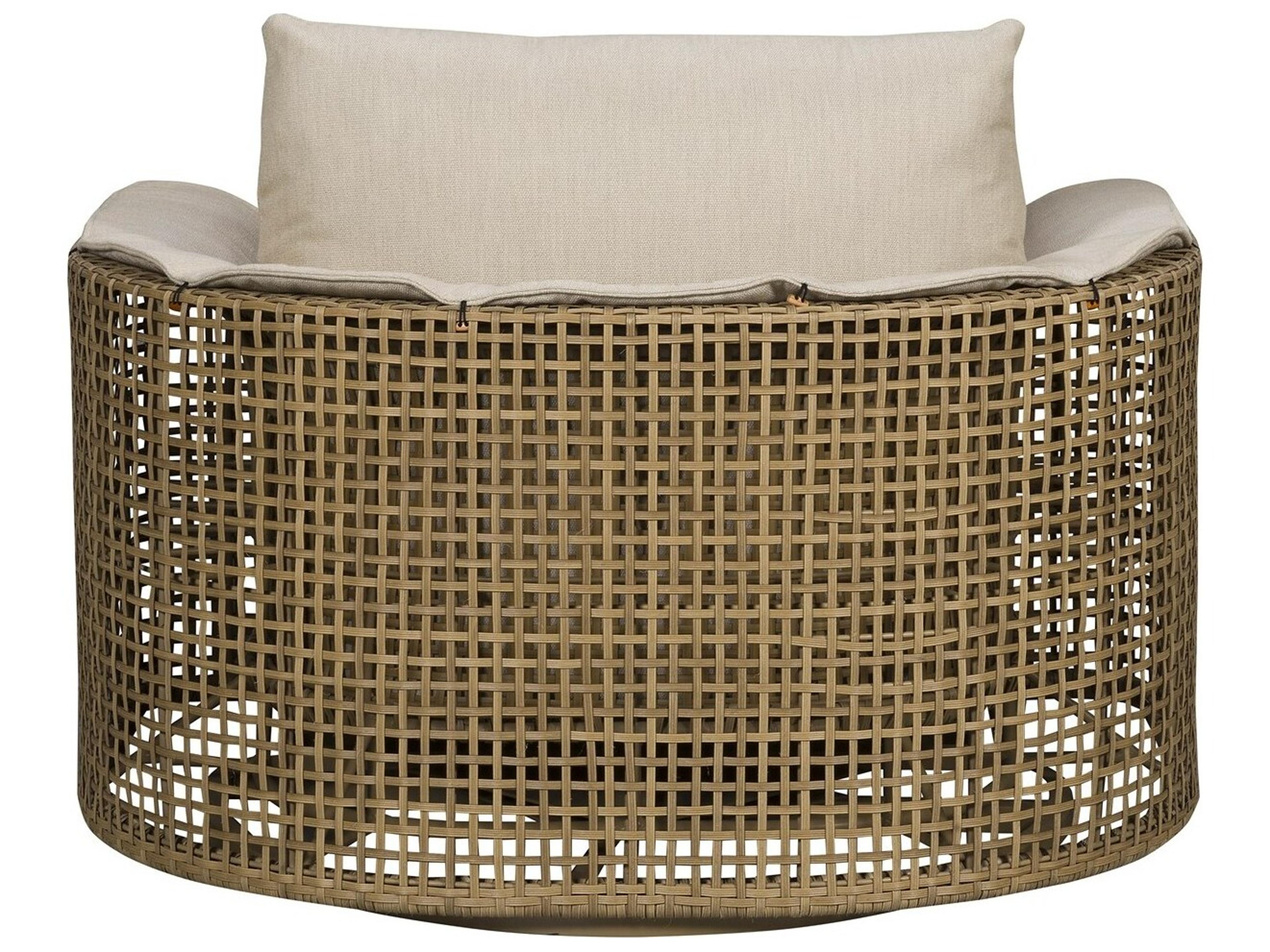 Vanguard Furniture Outdoor Bliss Swivel Chair w/ Blanket