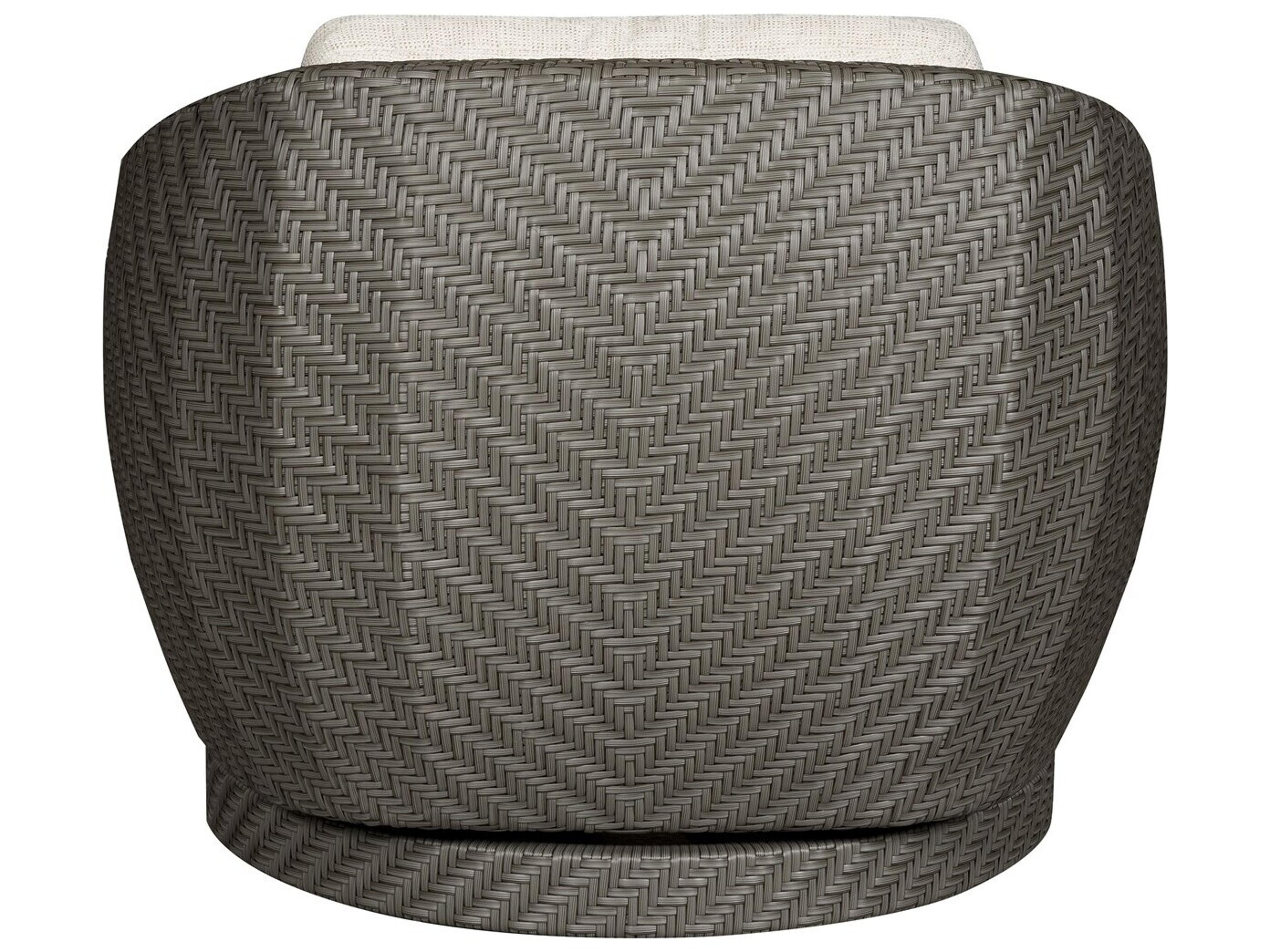 Vanguard Furniture Outdoor Newstead Swivel Lounge Chair