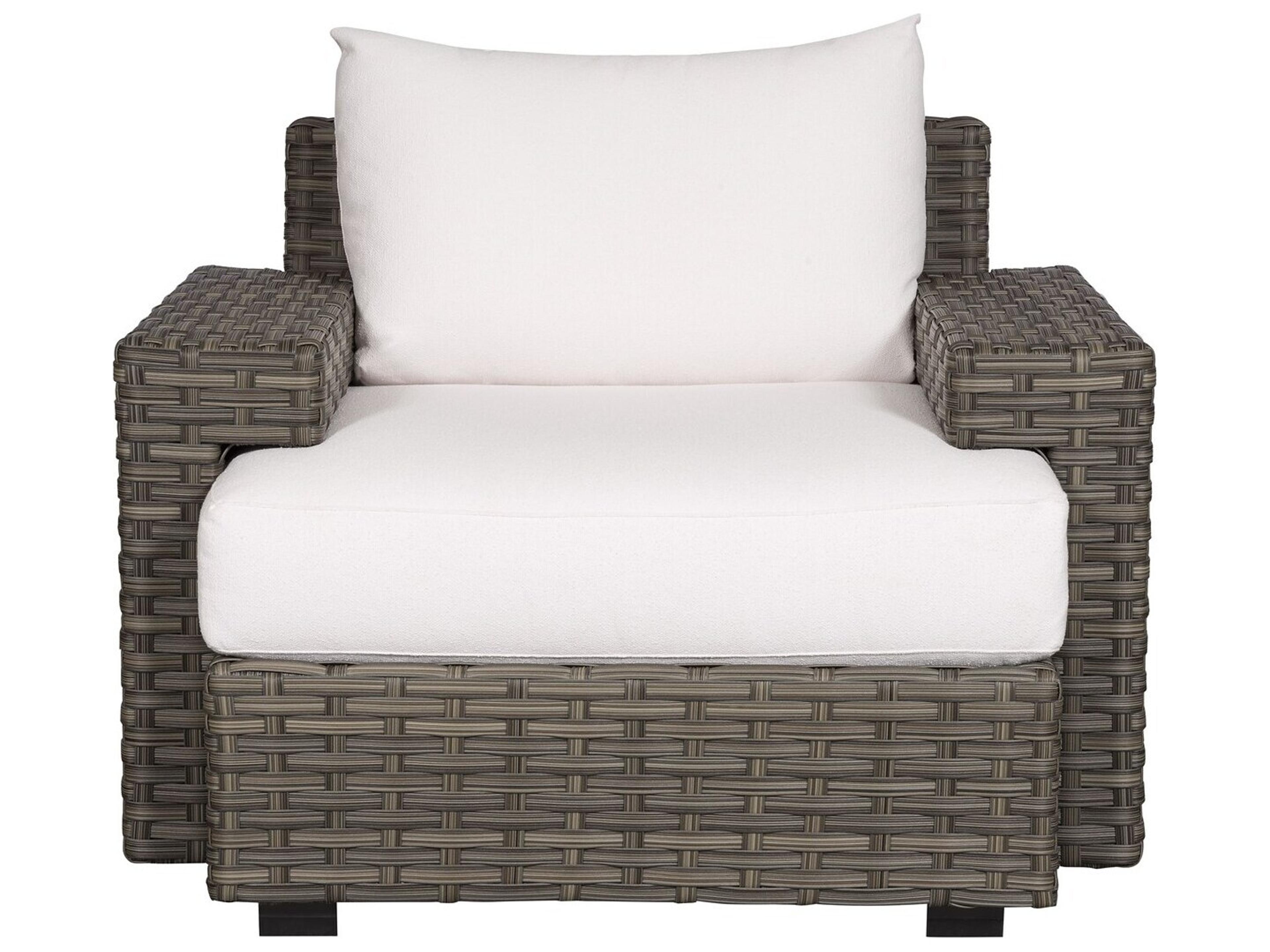 Vanguard Furniture Outdoor Townsend Lounge Chair