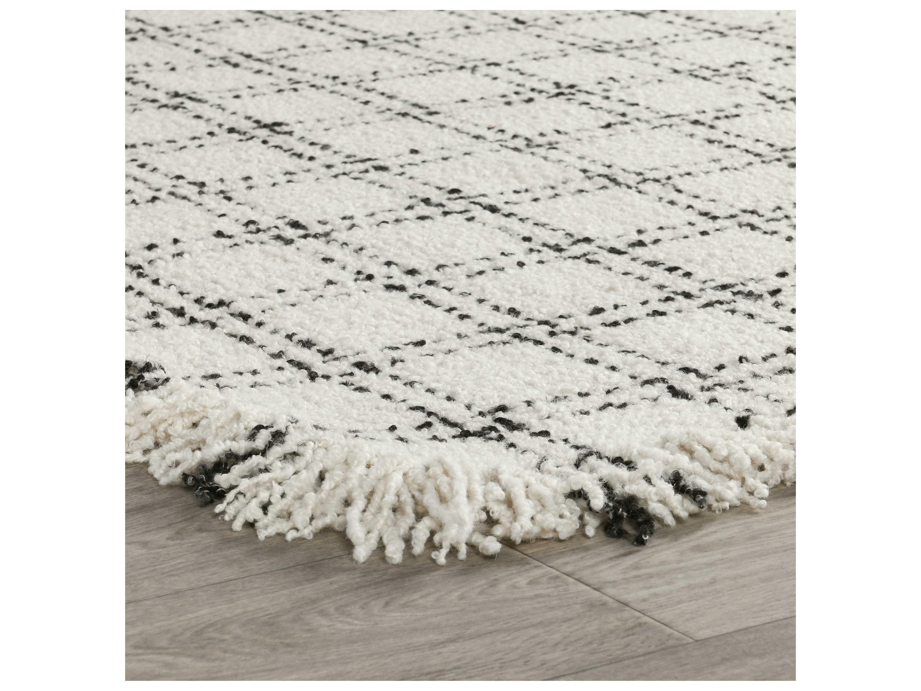 Villa by Classic Home Bradbury Geometric Area Rug