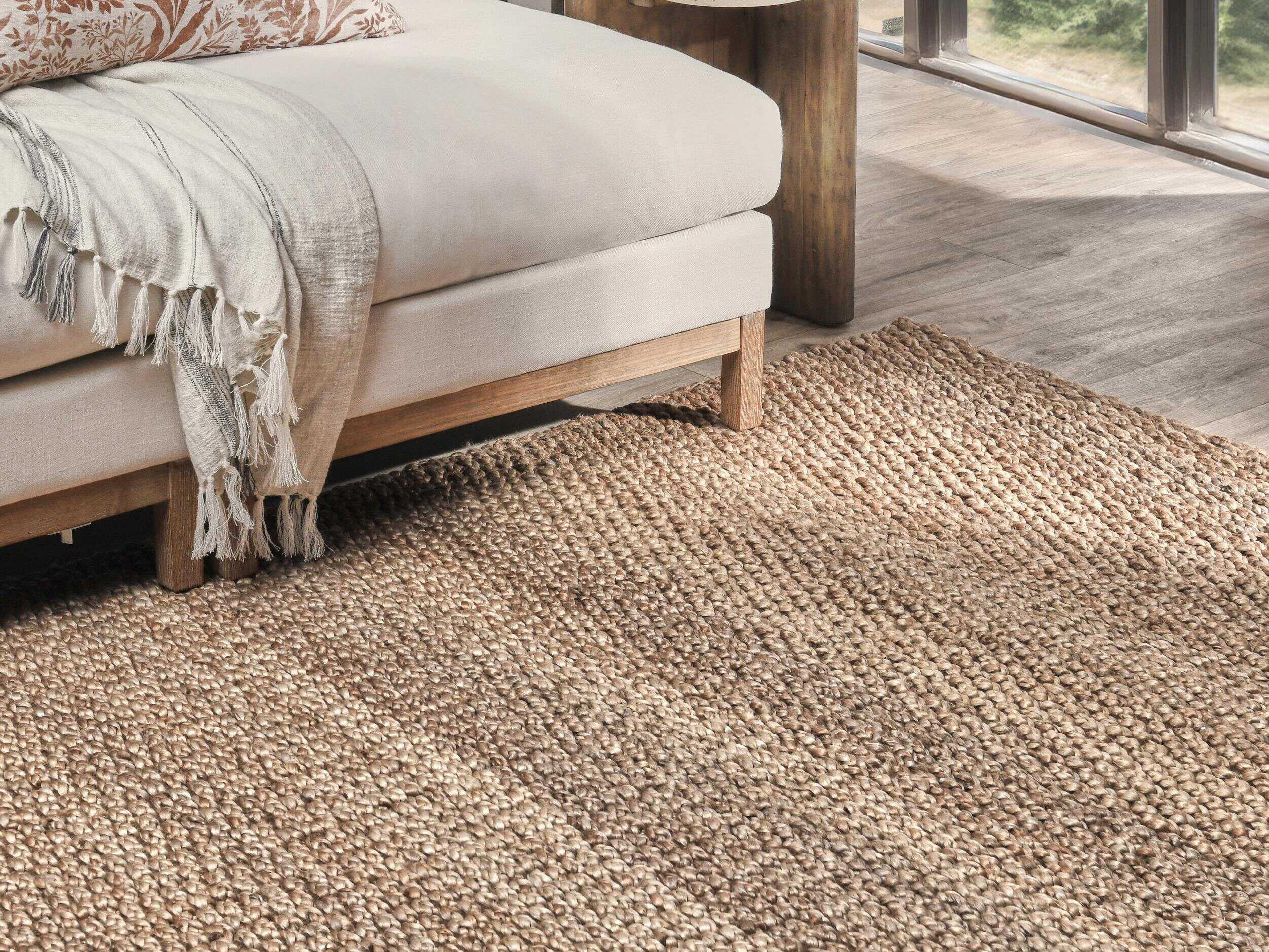 Villa by Classic Home Santa Area Rug