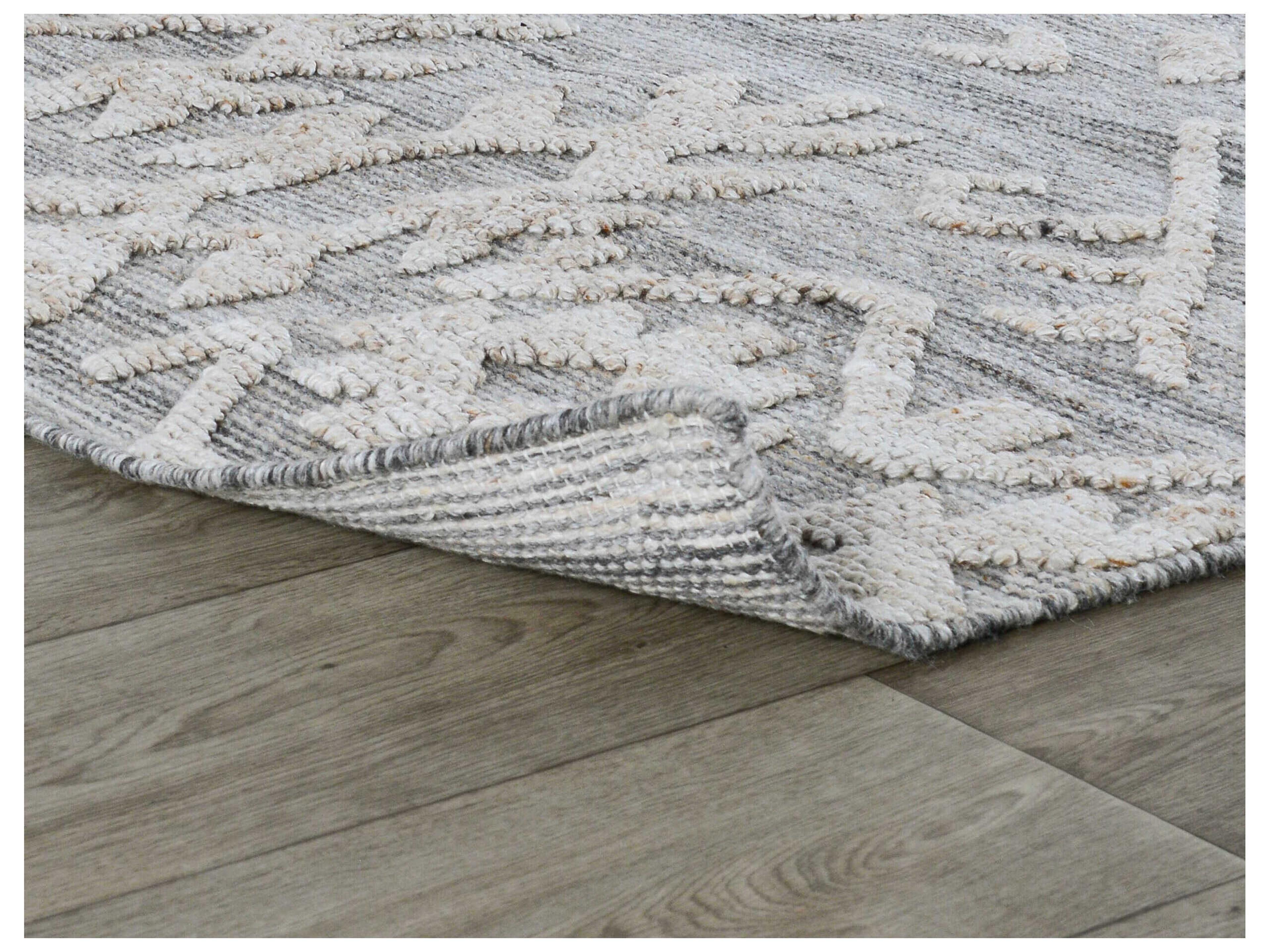 Villa by Classic Home Tundra Geometric Area Rug