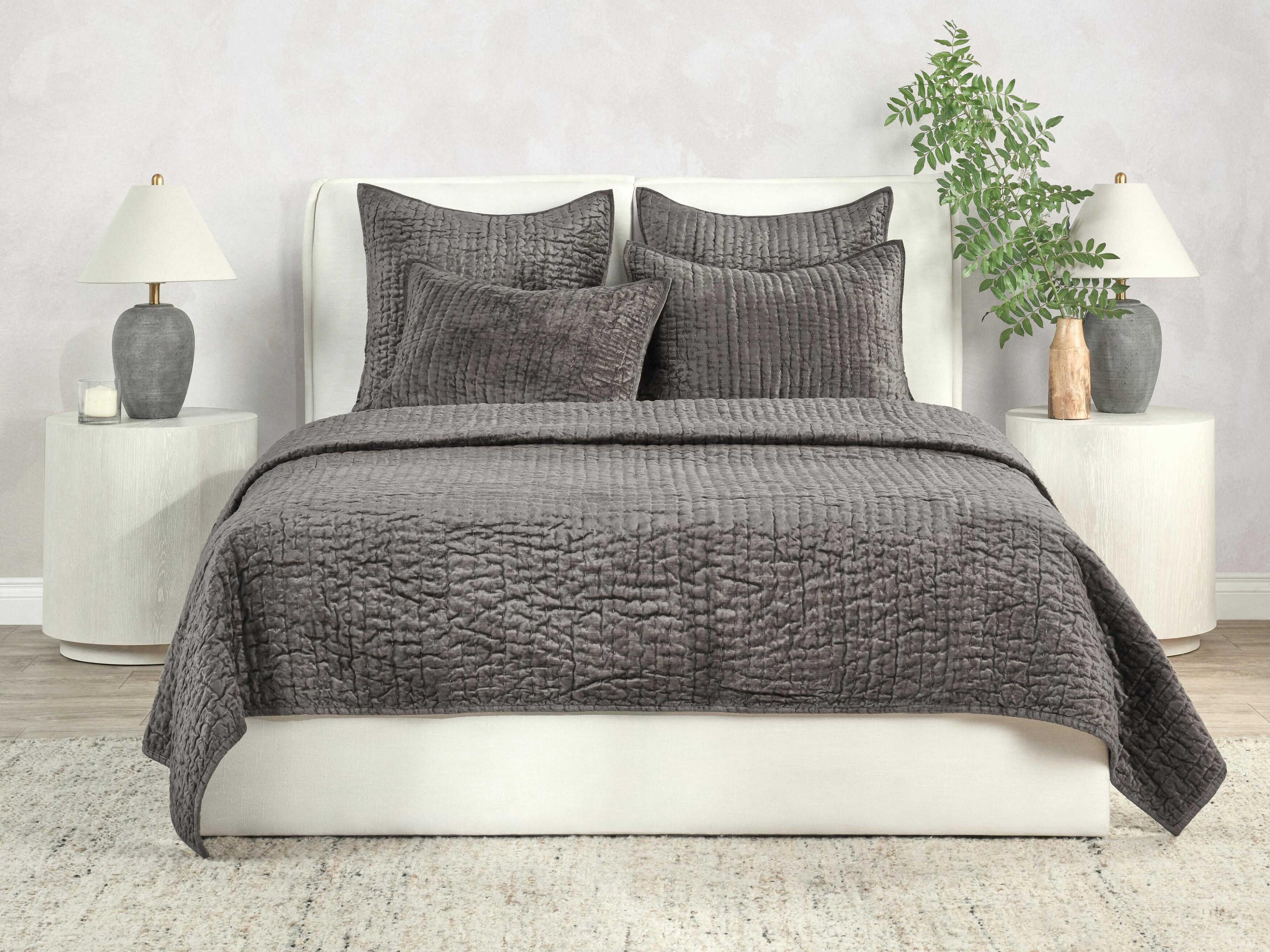 Villa by Classic Home Bari Desert Brown Quilt