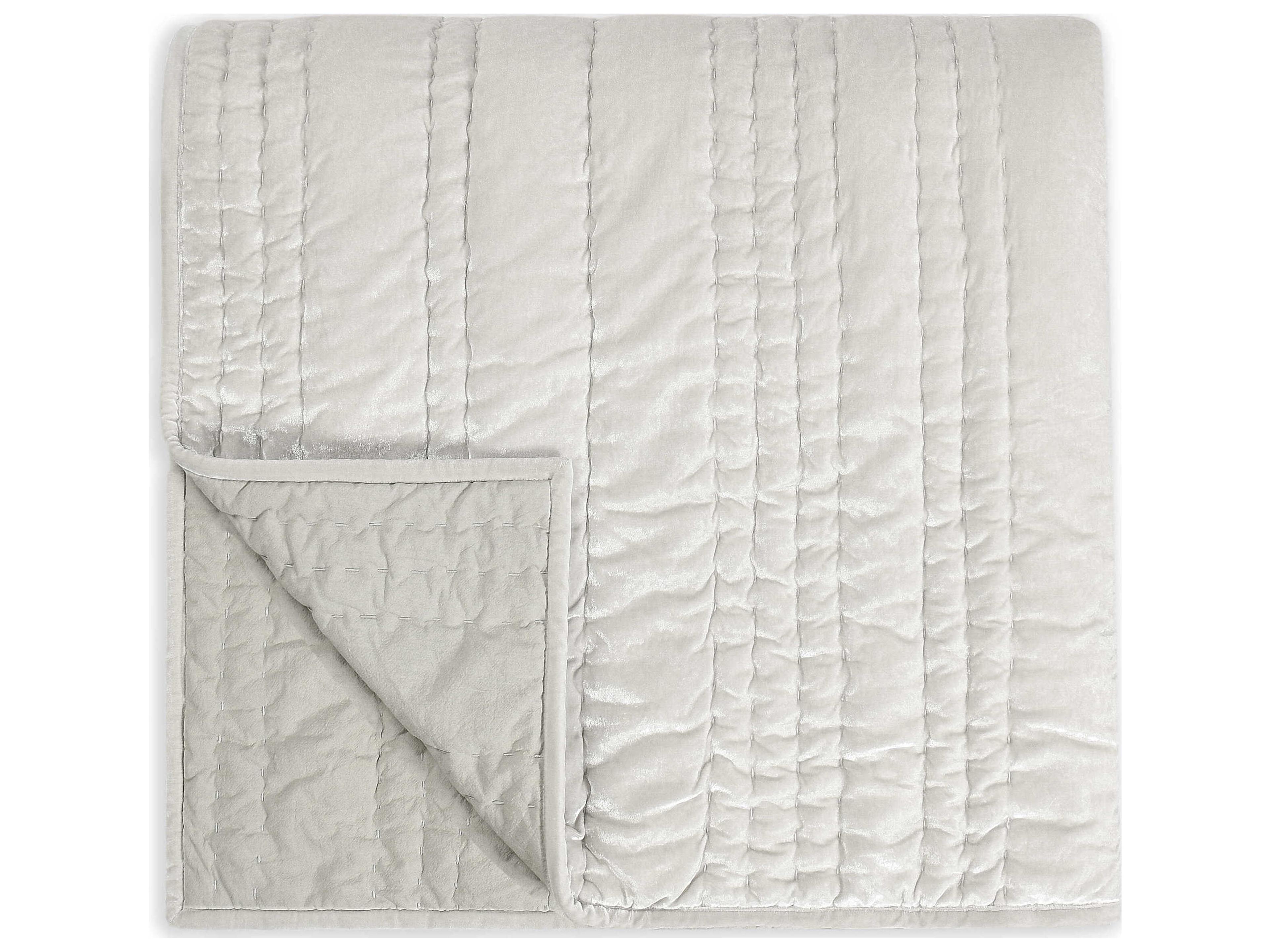 Seville Oyster Gray Quilt