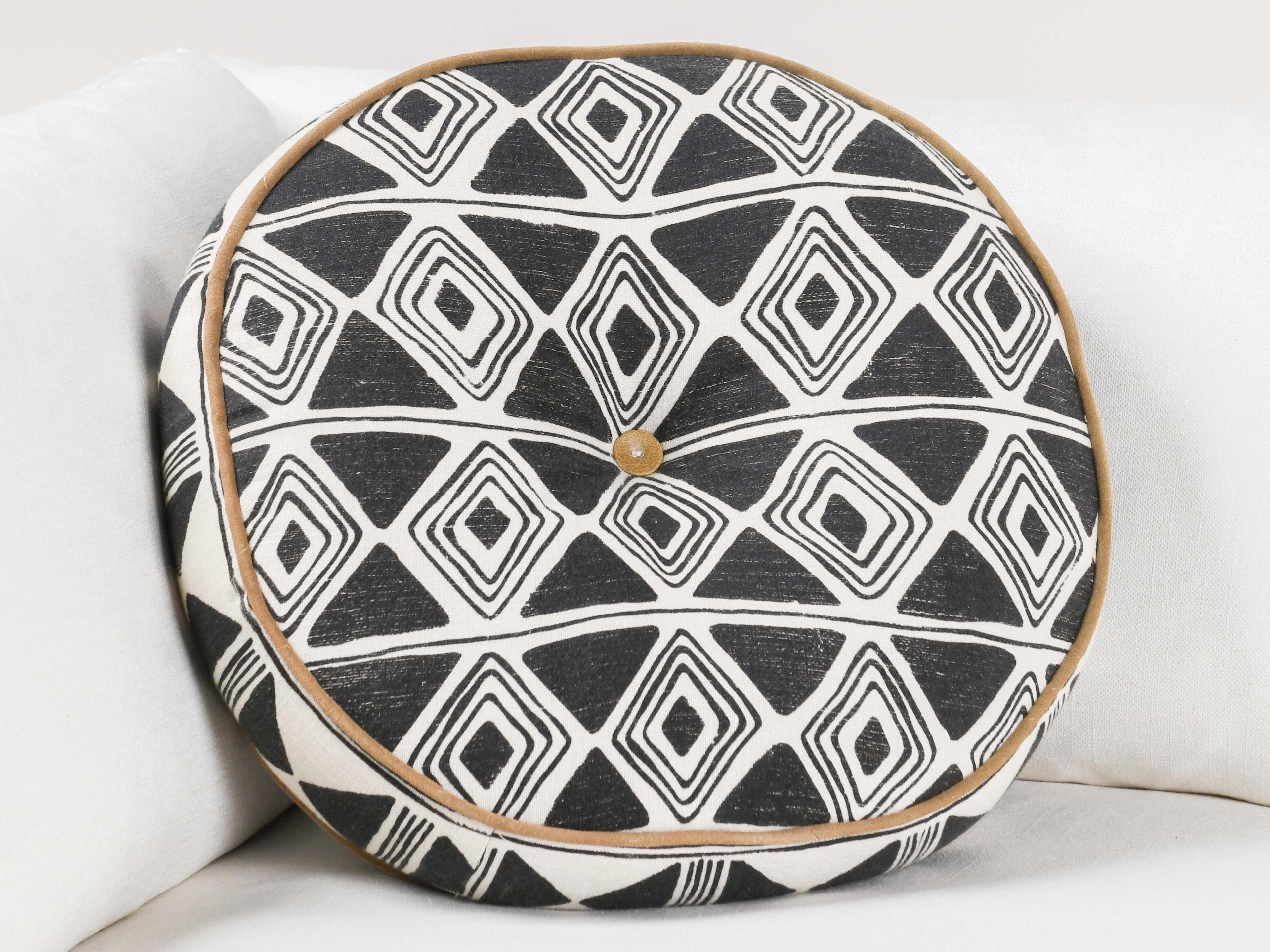 Villa by Classic Home Nubia Black White Throw Pillow