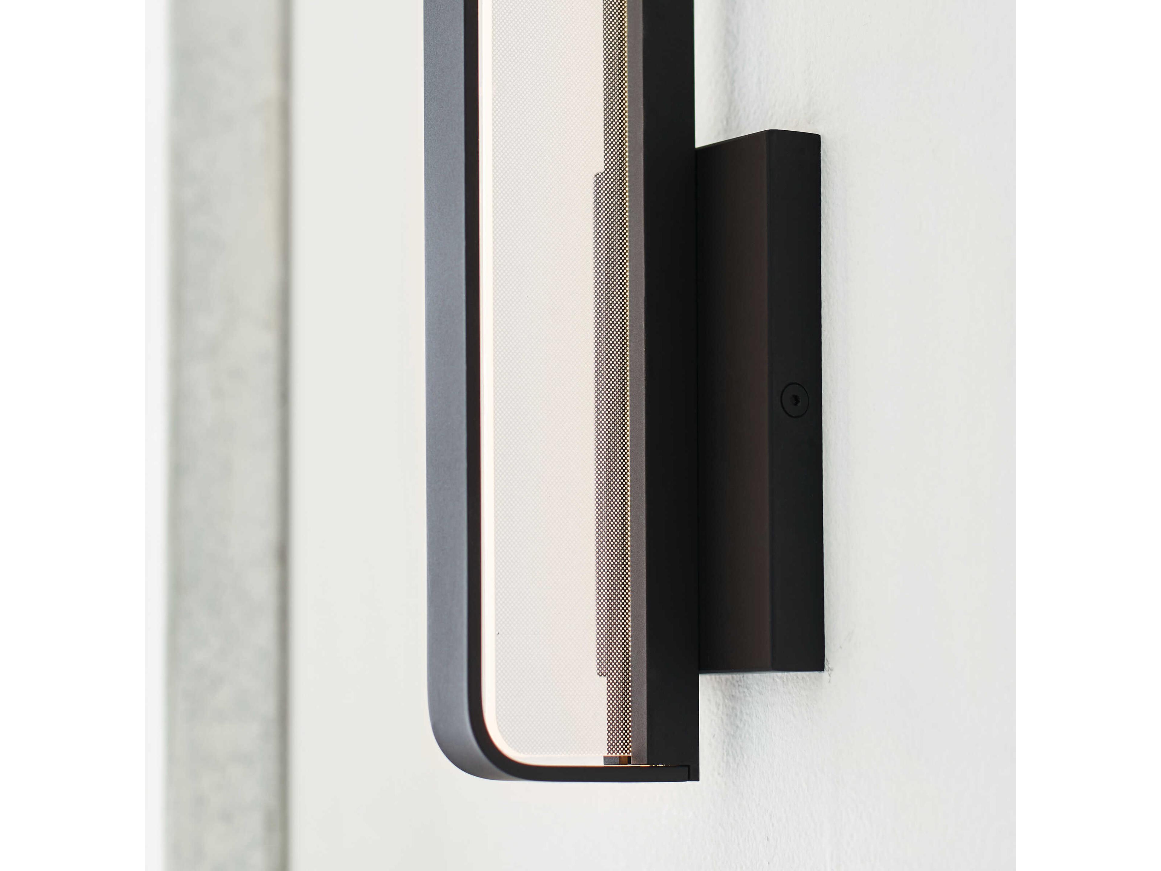 Visual Comfort Modern Banda 1-Light Matte Black Wall Sconce