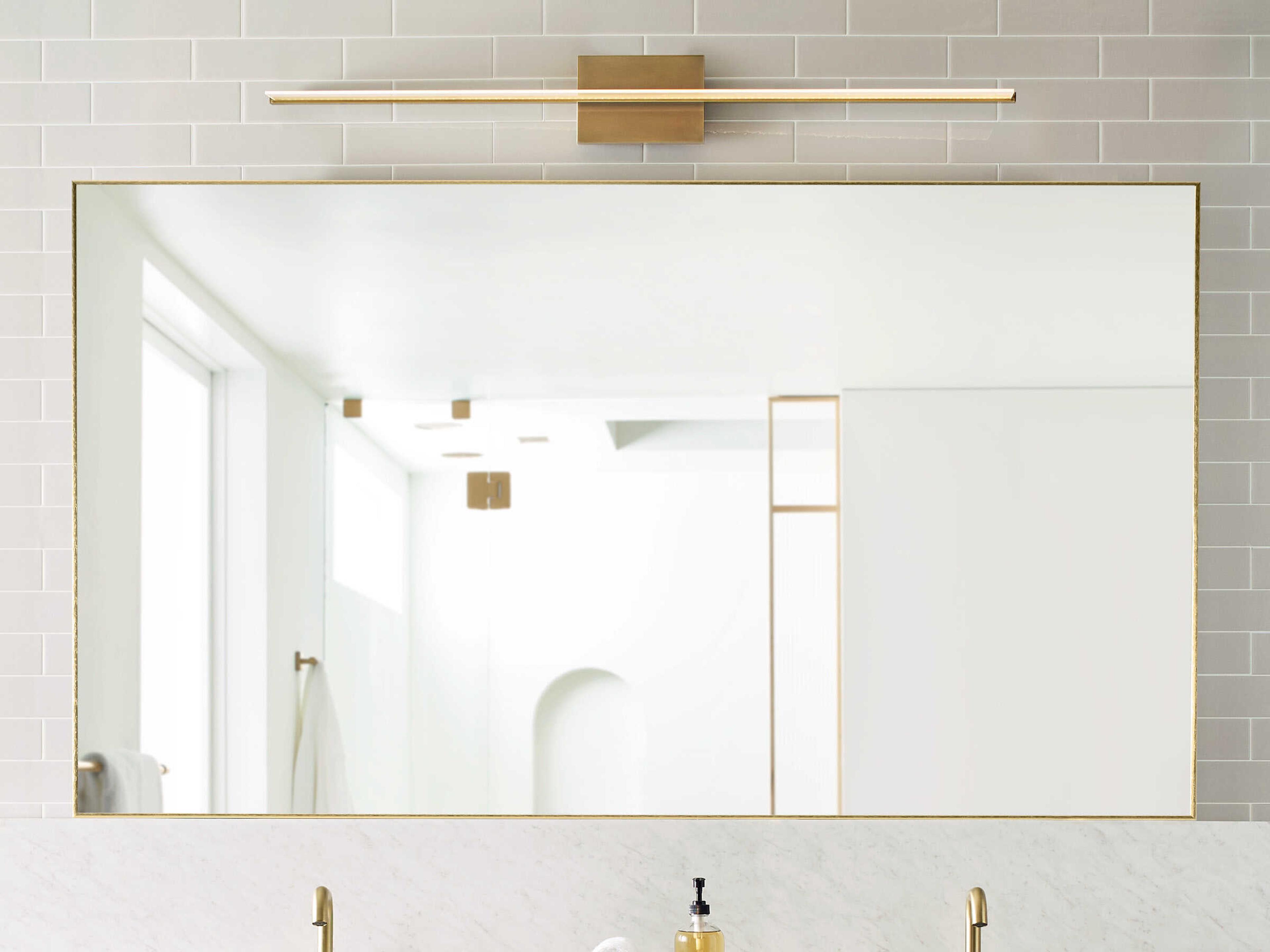 Visual Comfort Modern Span 1-Light Plated Brass Vanity Light