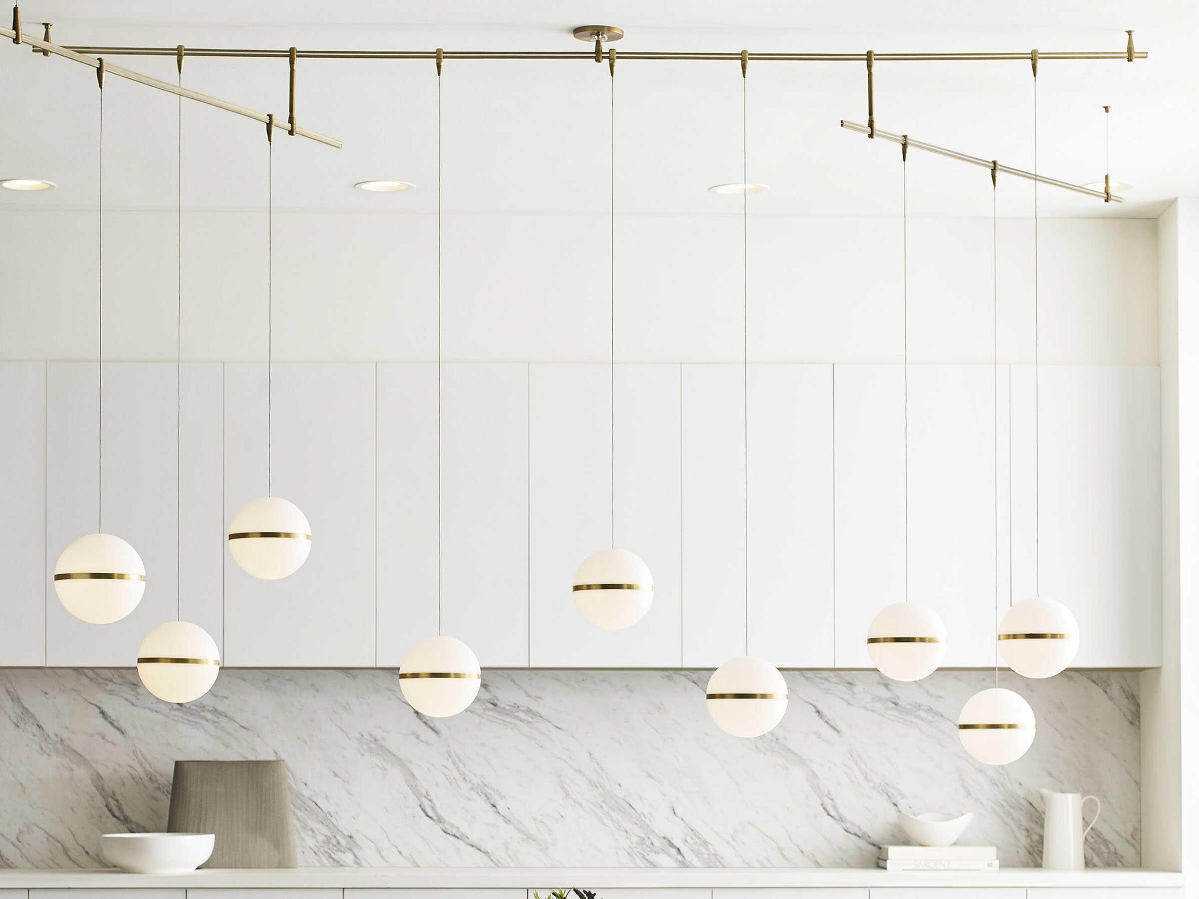 Visual Comfort Modern Hanea 9-Light Natural Brass Chandelier