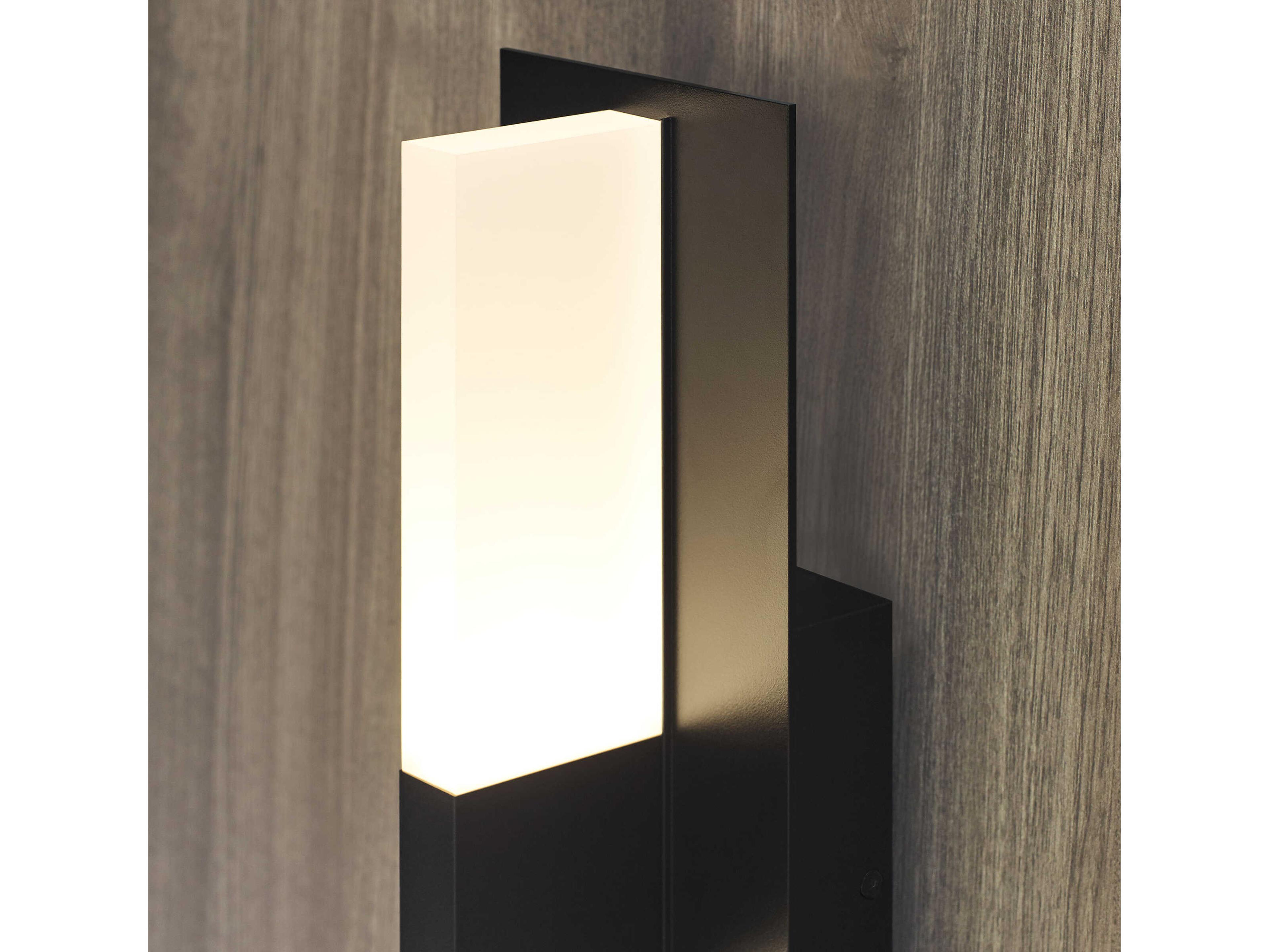 Visual Comfort Modern Lyft 1-Light Outdoor Wall Light