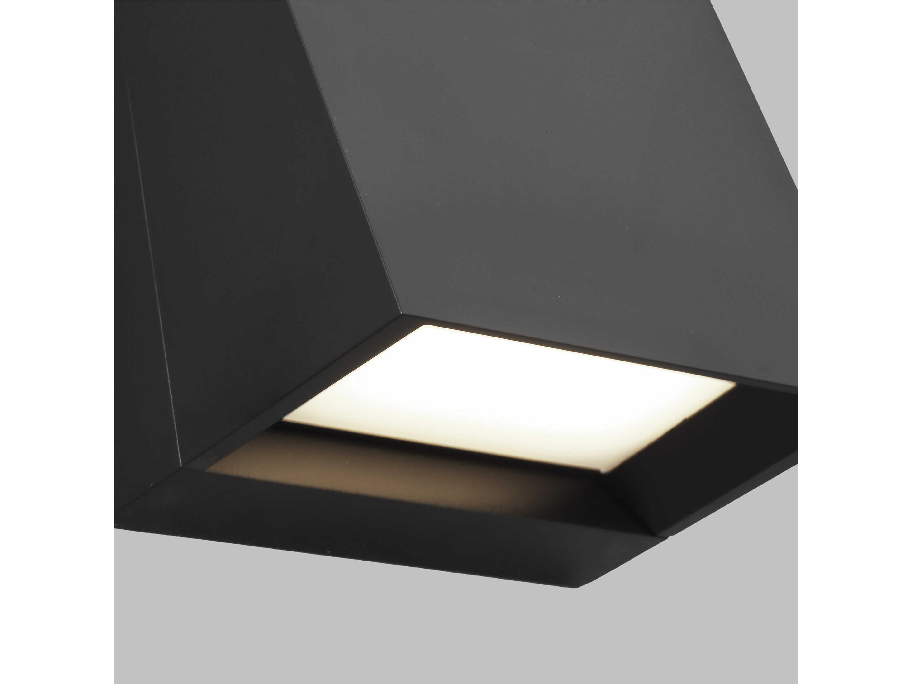 Visual Comfort Modern Pitch 1-Light Outdoor Wall Light
