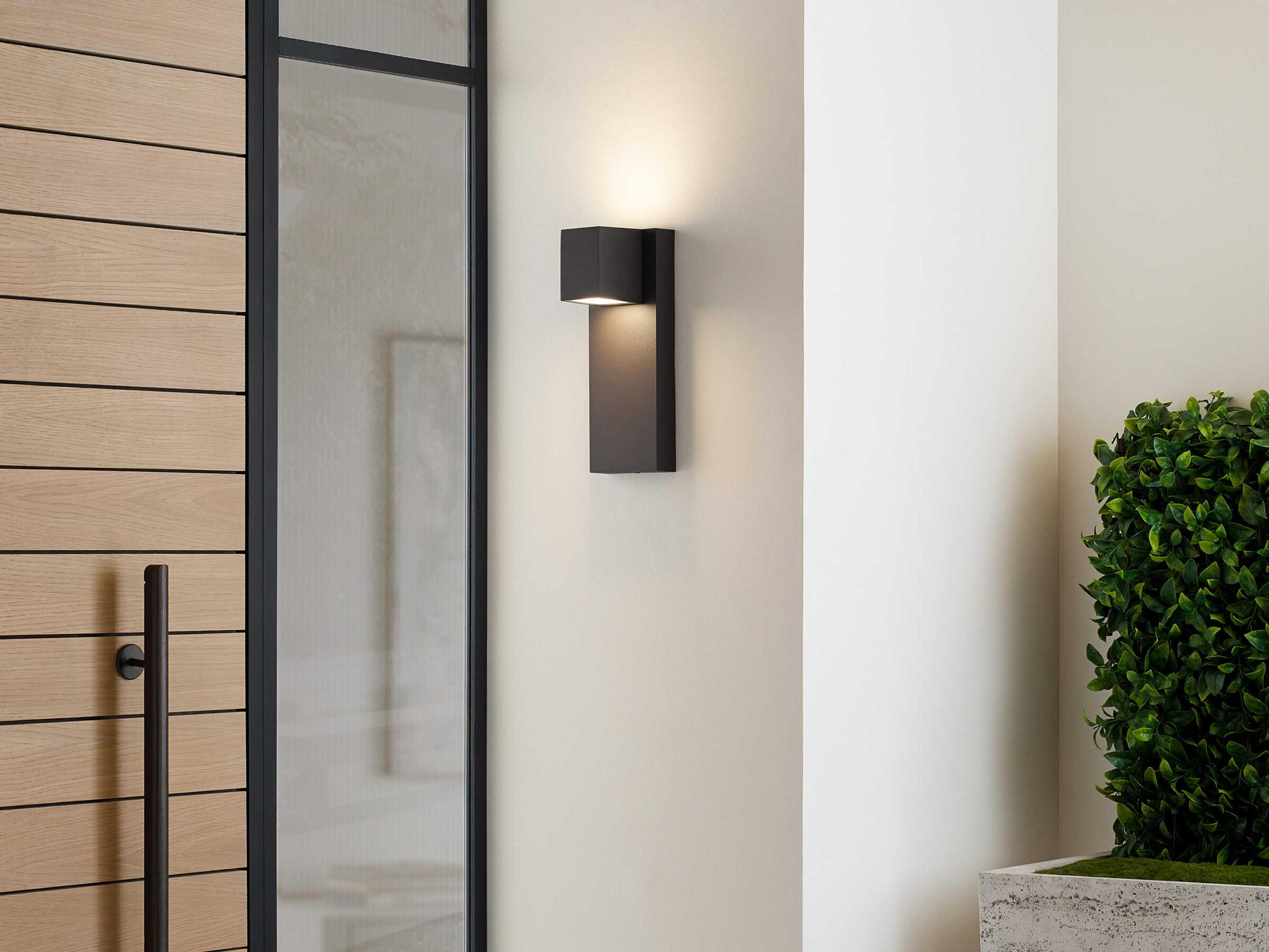 Visual Comfort Modern Quadrate 1-Light Outdoor Wall Light