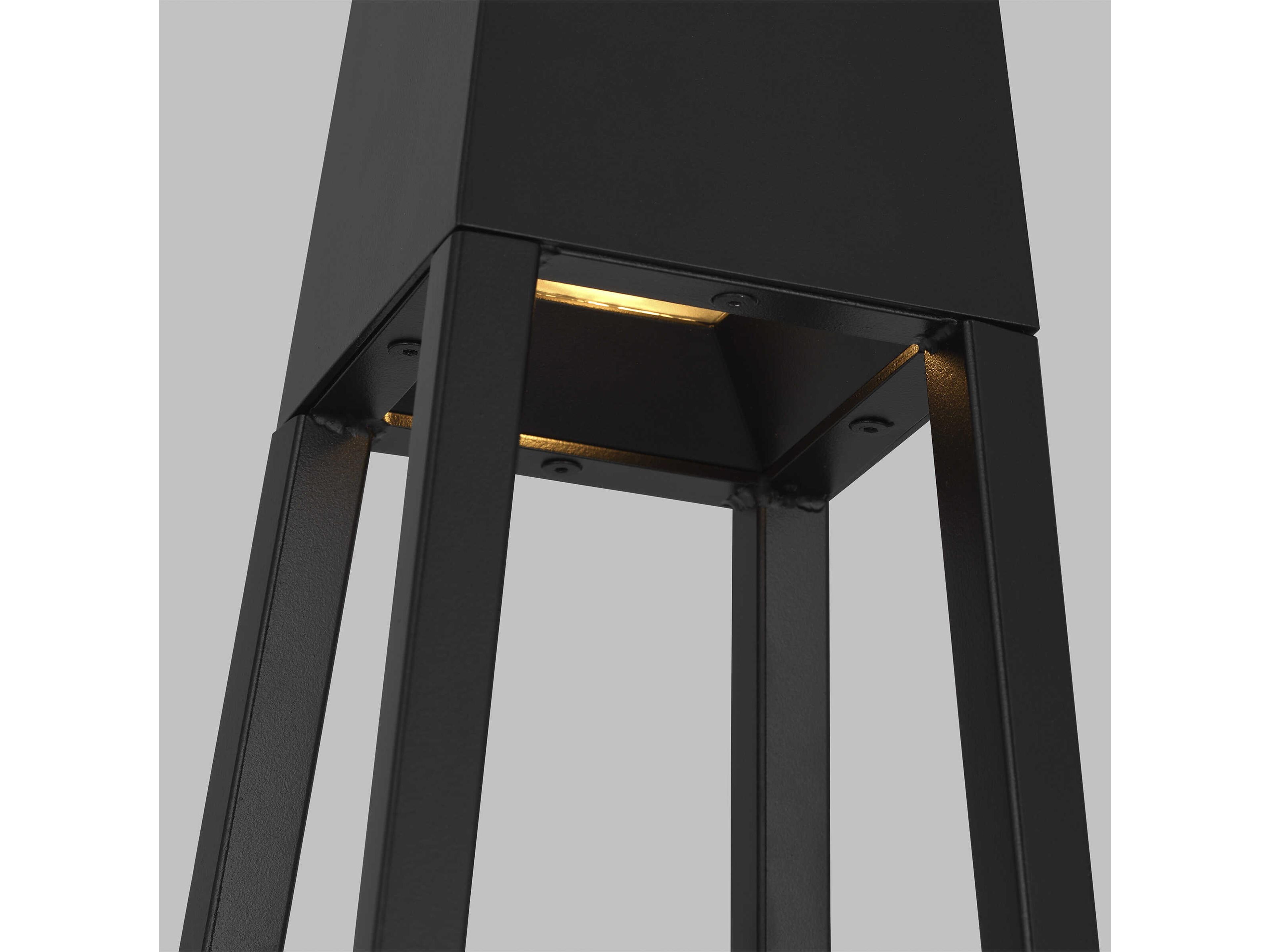 Visual Comfort Modern Apex 1-Light Outdoor Lamp