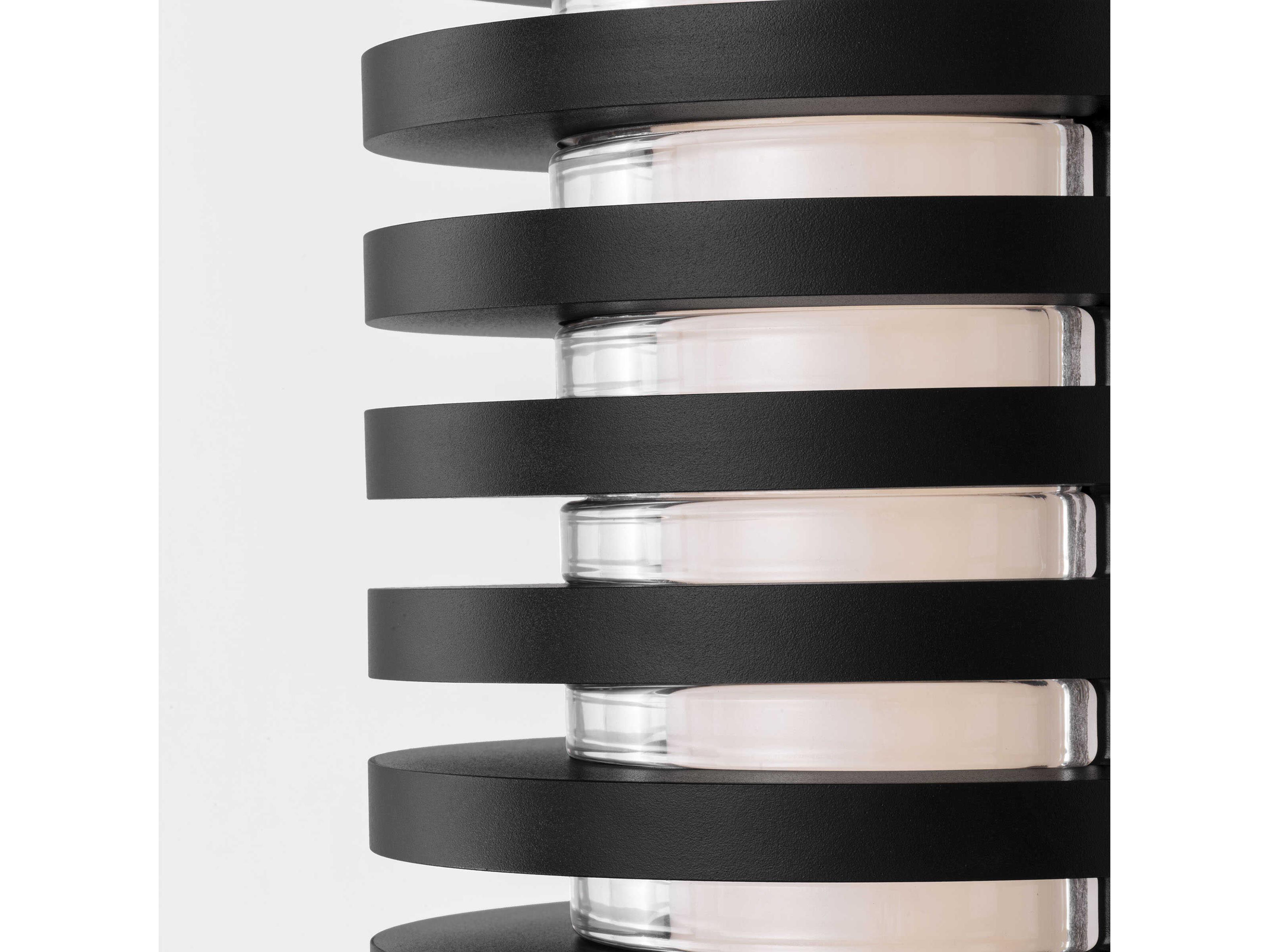 Visual Comfort Modern Quoddy 1-Light Outdoor Wall Light