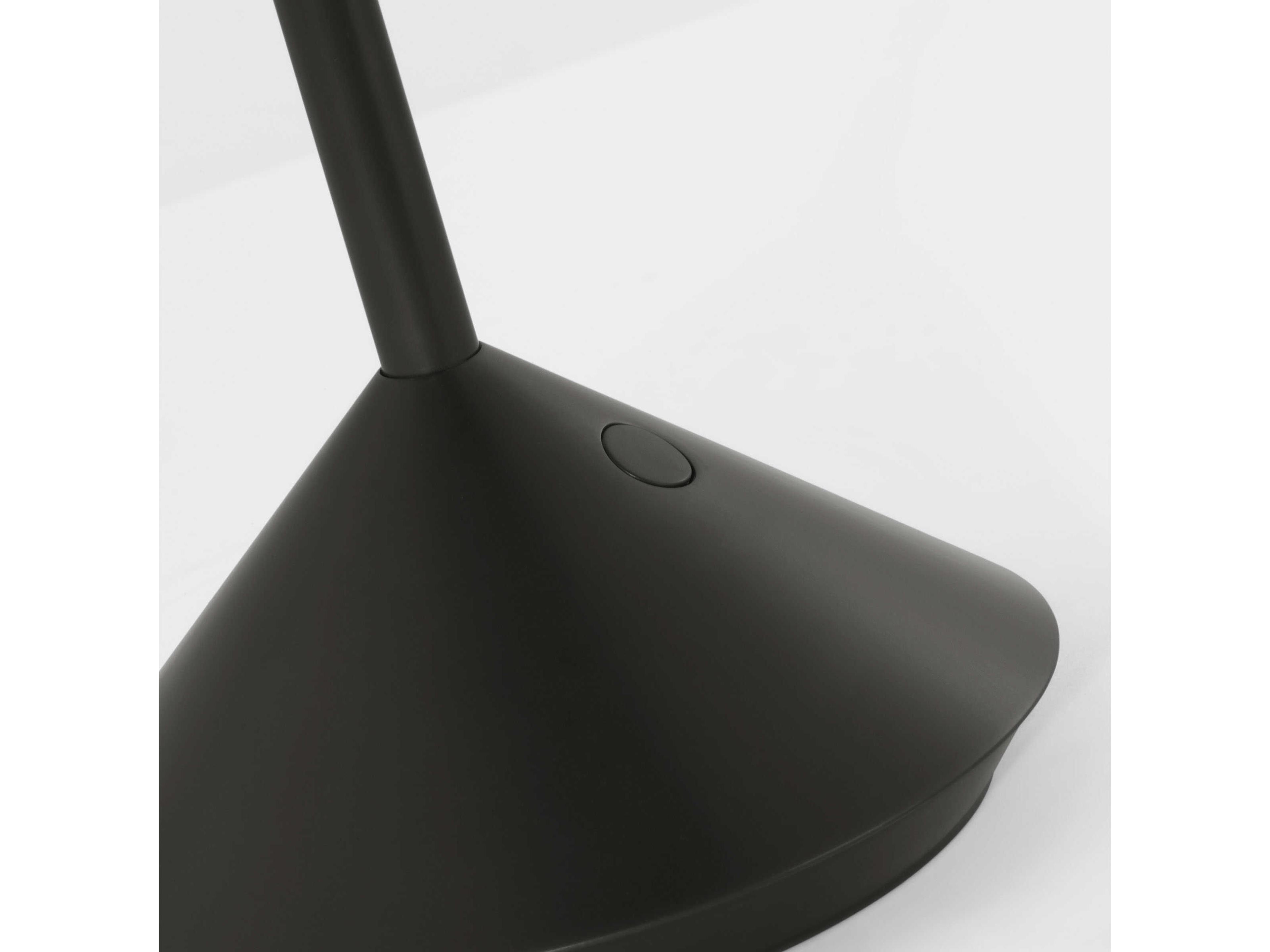 Visual Comfort Modern Moneta 1-Light Outdoor Lamp