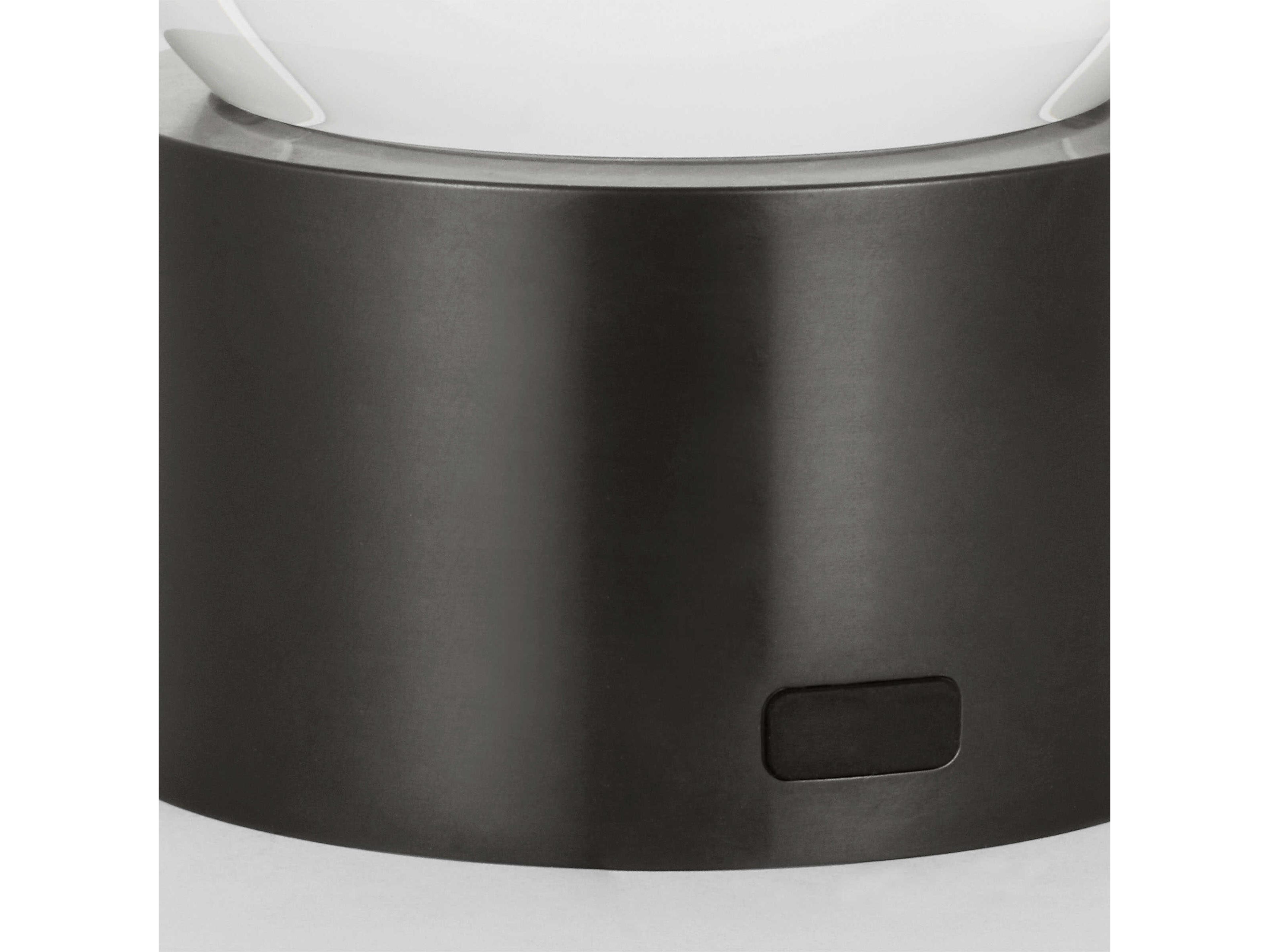 Visual Comfort Modern Mina 1-Light Outdoor Lamp