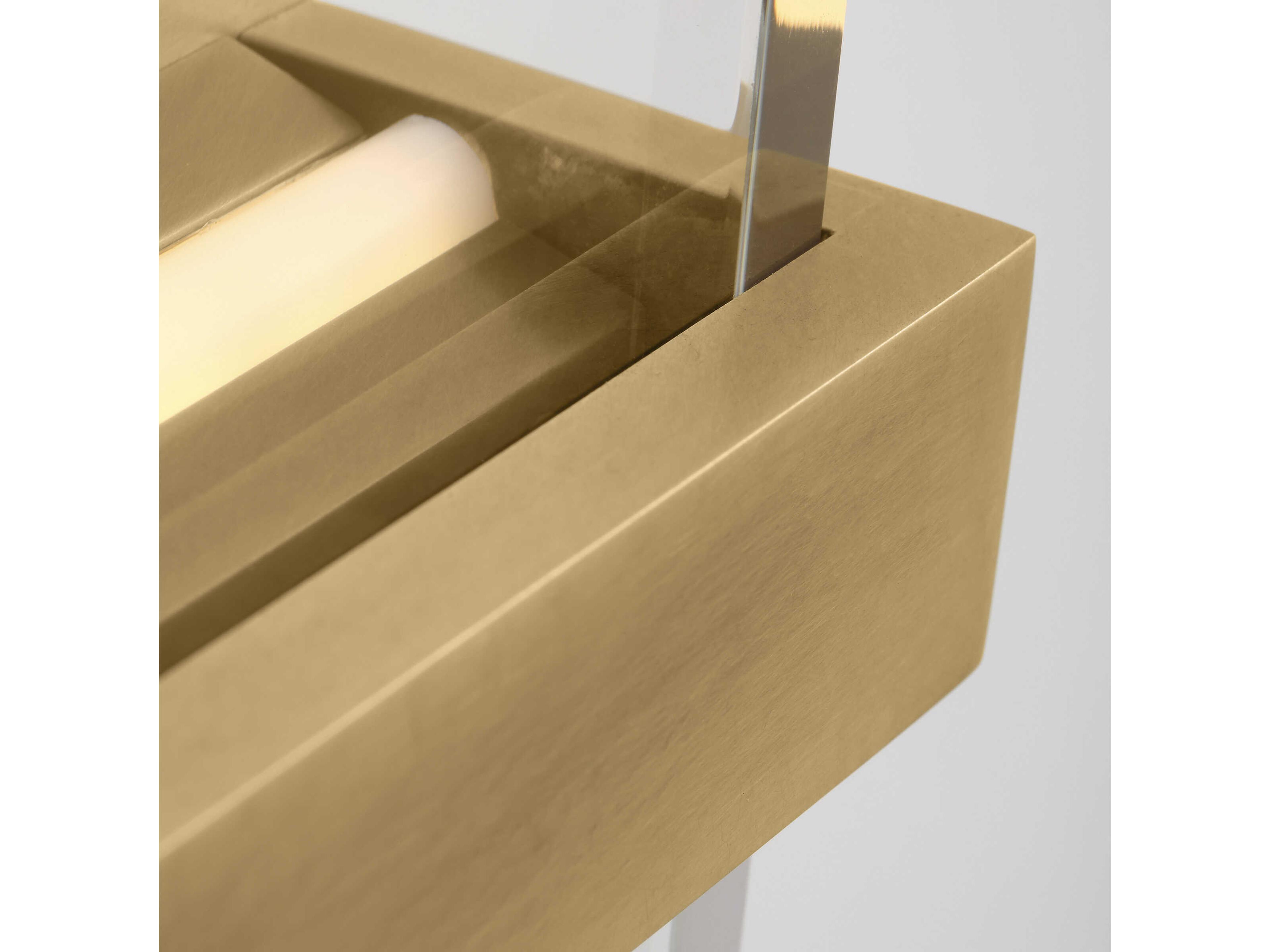 Visual Comfort Modern Flyta 1-Light Natural Brass Wall Sconce