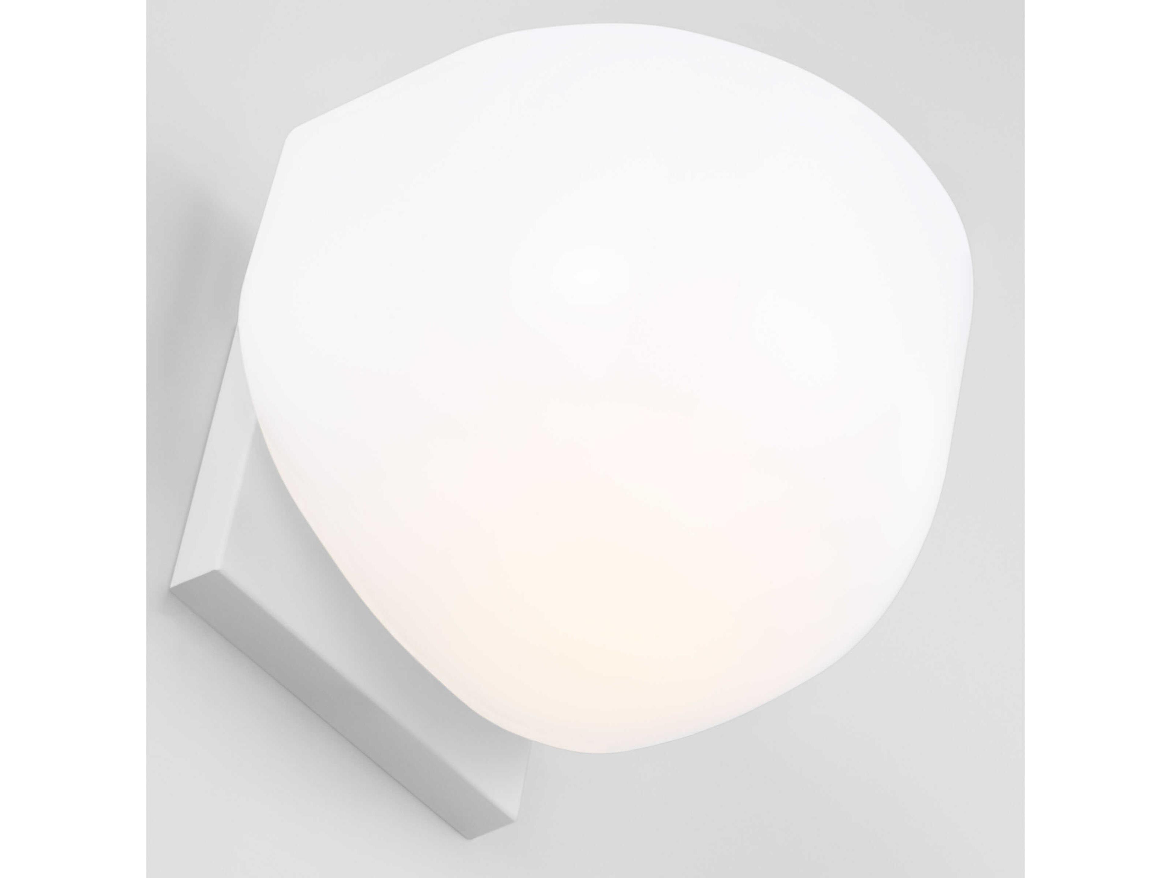 Visual Comfort Studio Cheverny 1-Light Matte White Wall Sconce