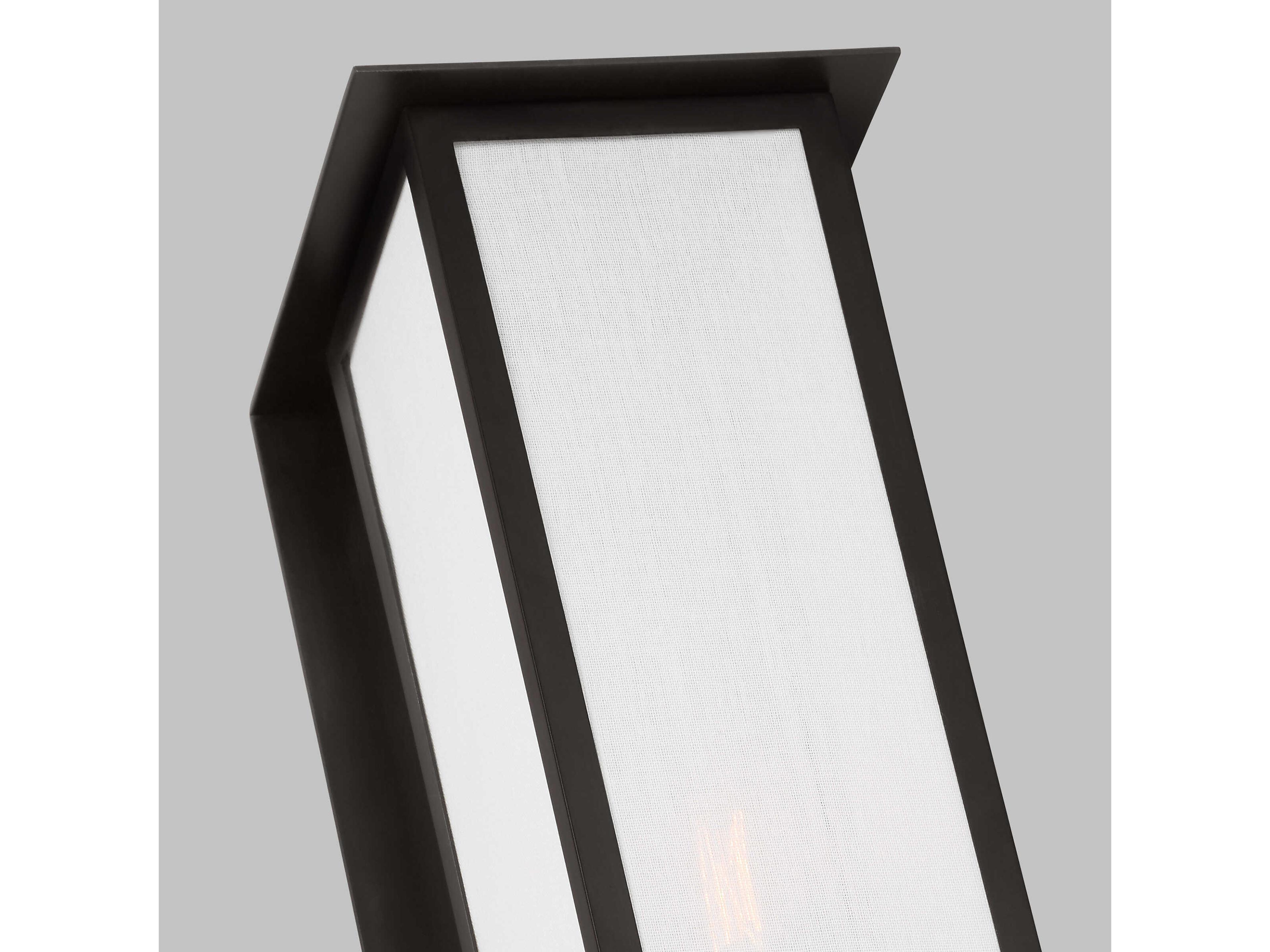 Visual Comfort Studio Dresden 1-Light Outdoor Wall Light