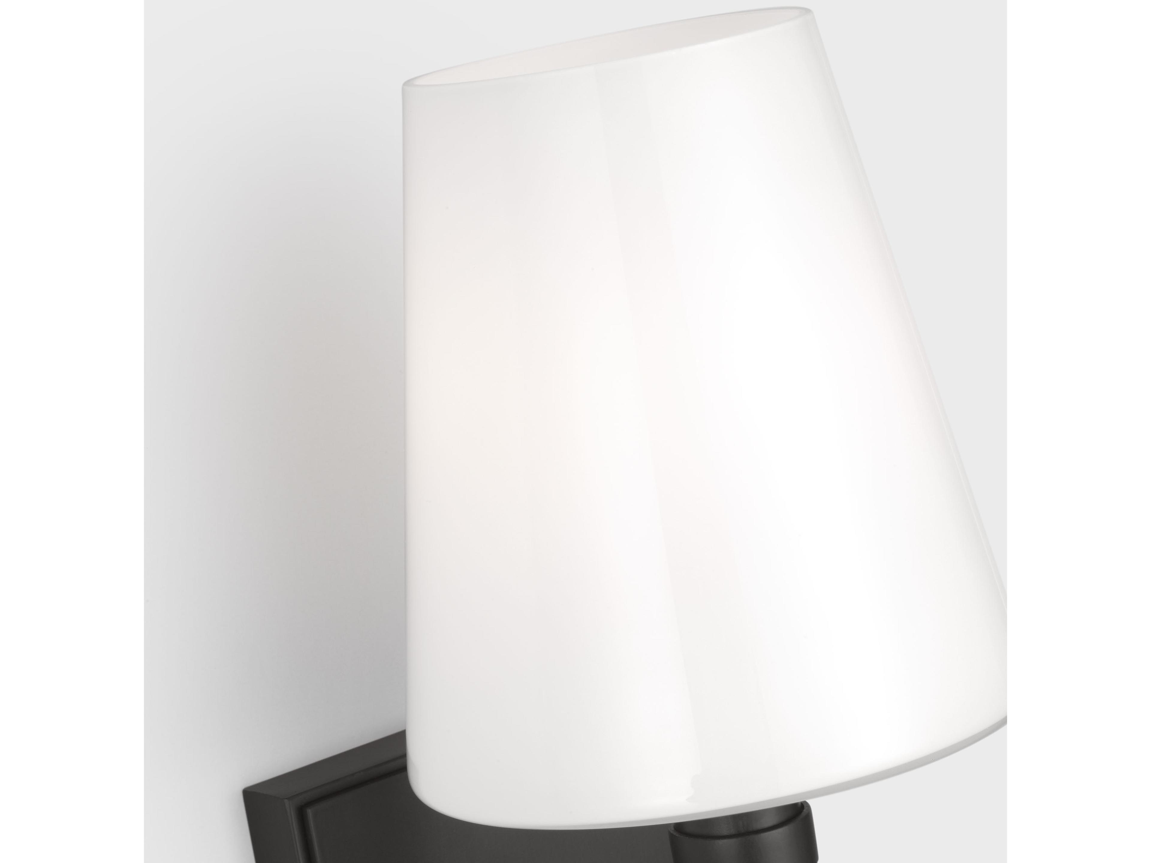 Visual Comfort Studio Beckham Classic 1-Light Aged Iron Black Wall Sconce