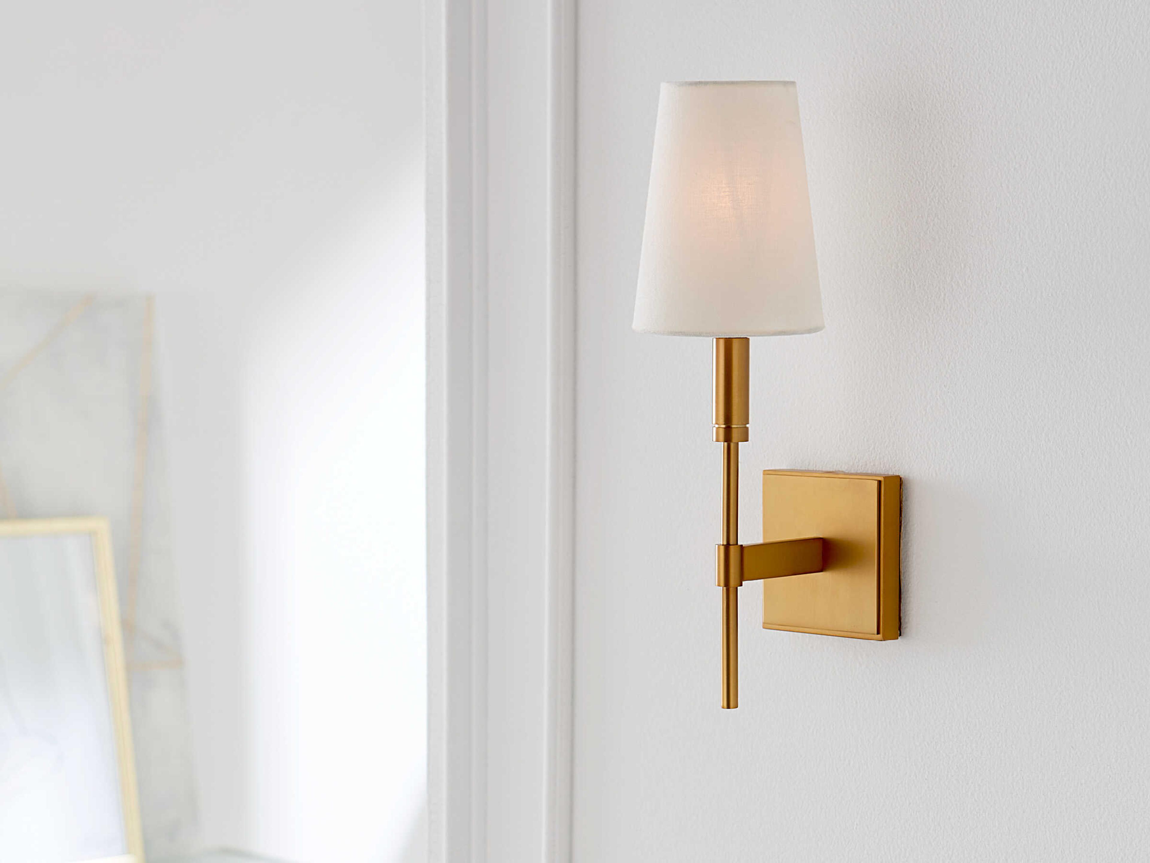 Visual Comfort Studio Beckham Classic 1-Light Burnished Brass Wall Sconce