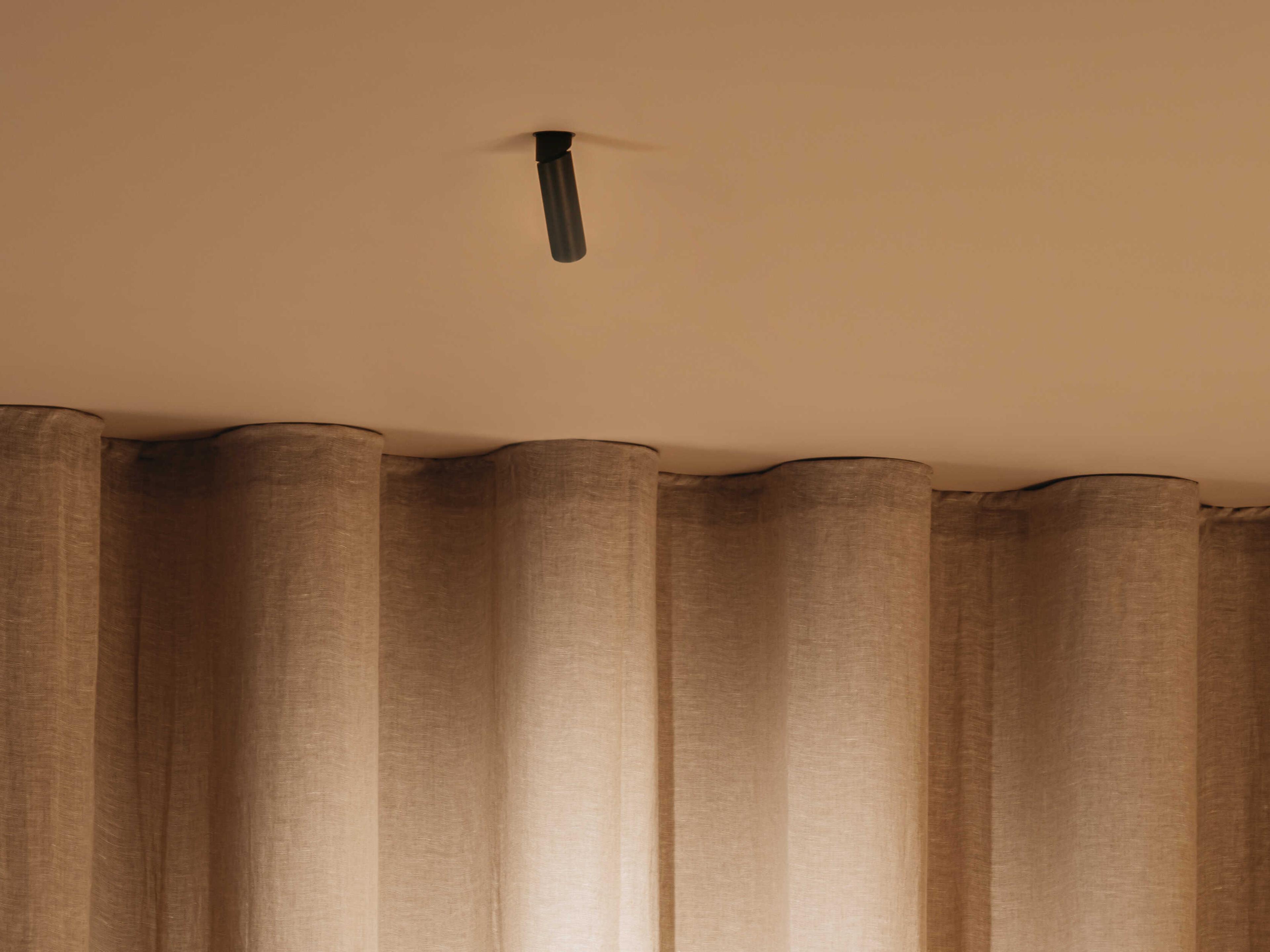 Vibia Bind Solo 1-Light Black Cylinder Flush Mount