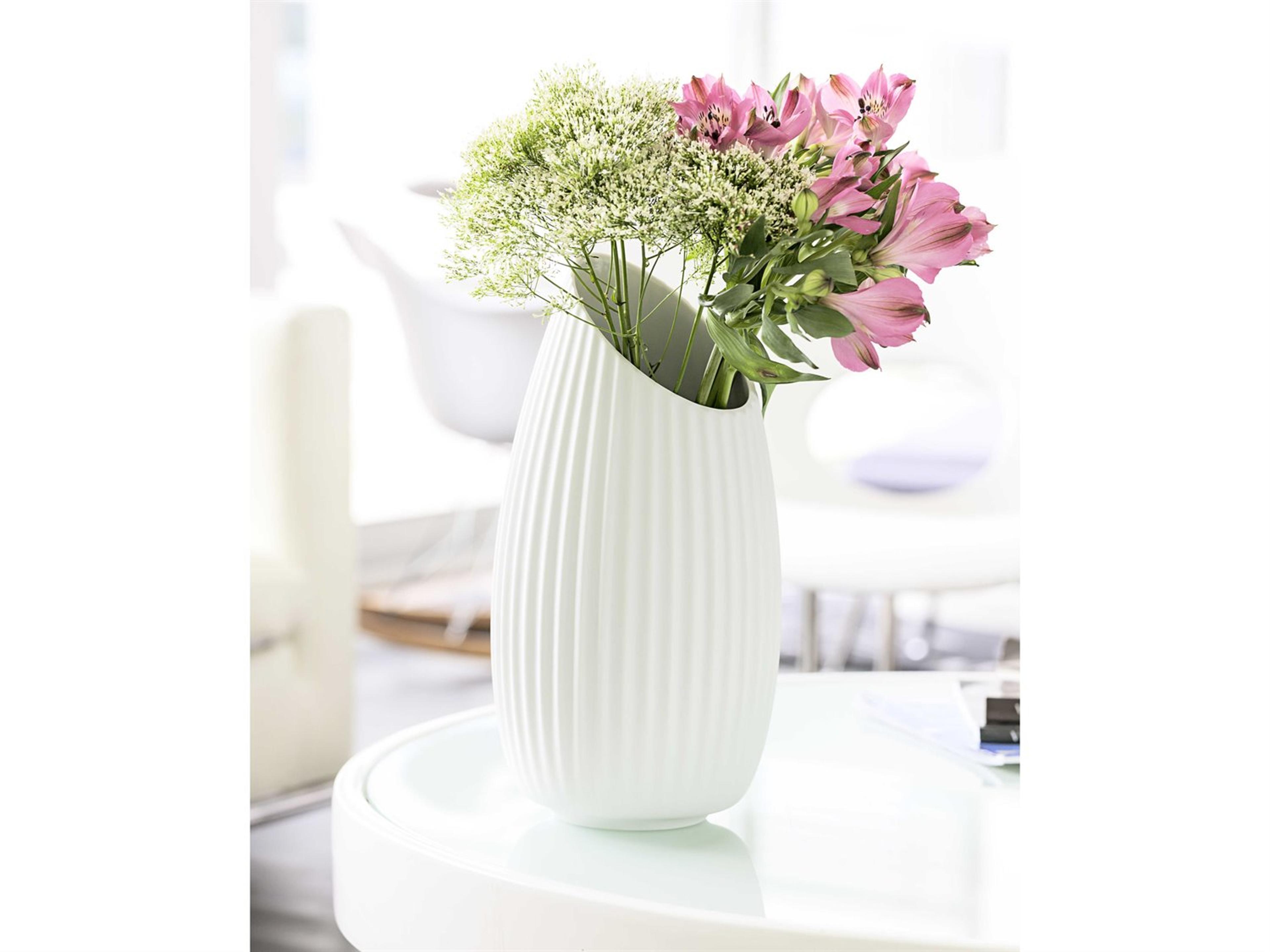 Vista Alegre Shell White Vase