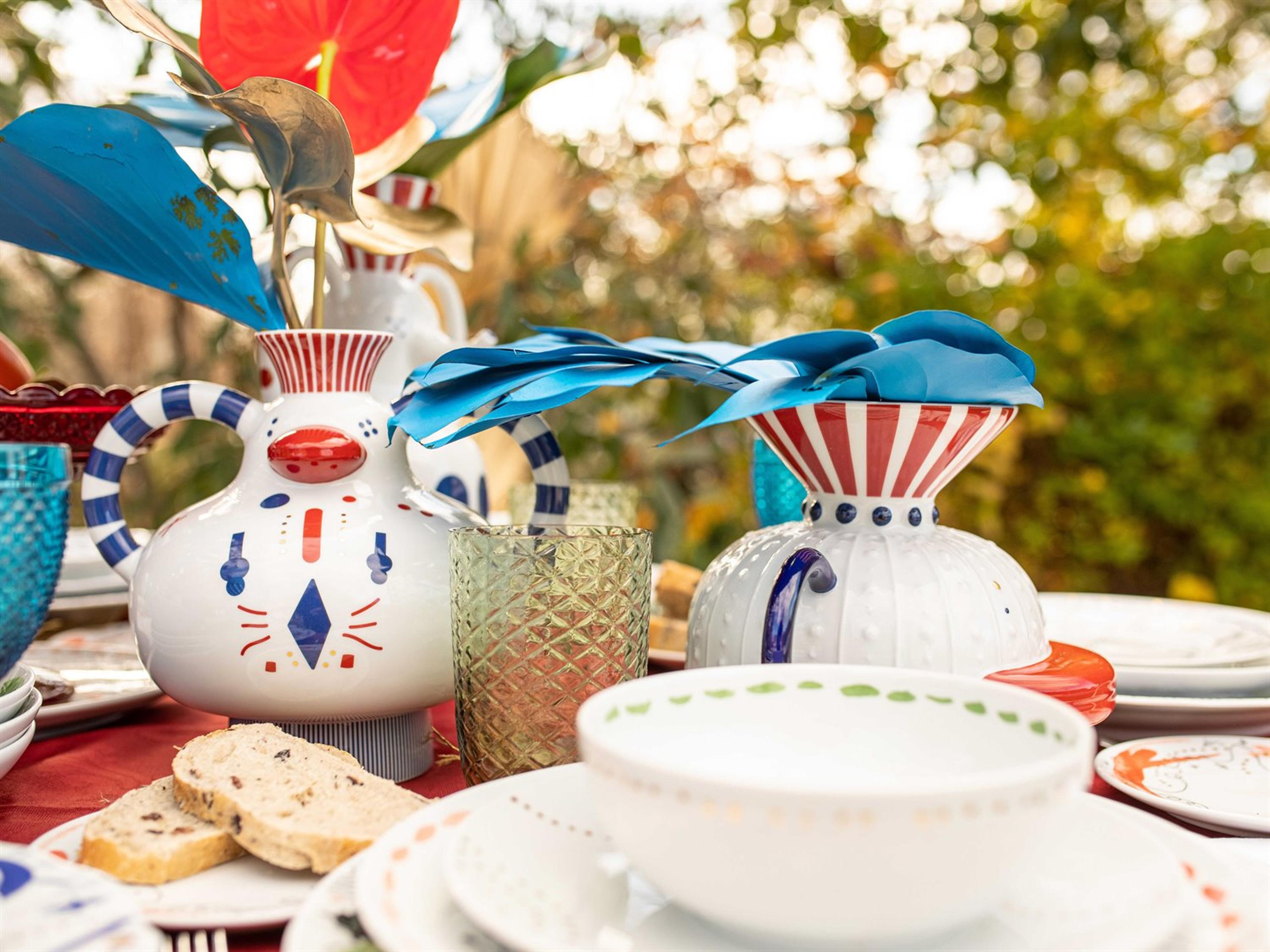 Vista Alegre Folkifunki Chicken Vase