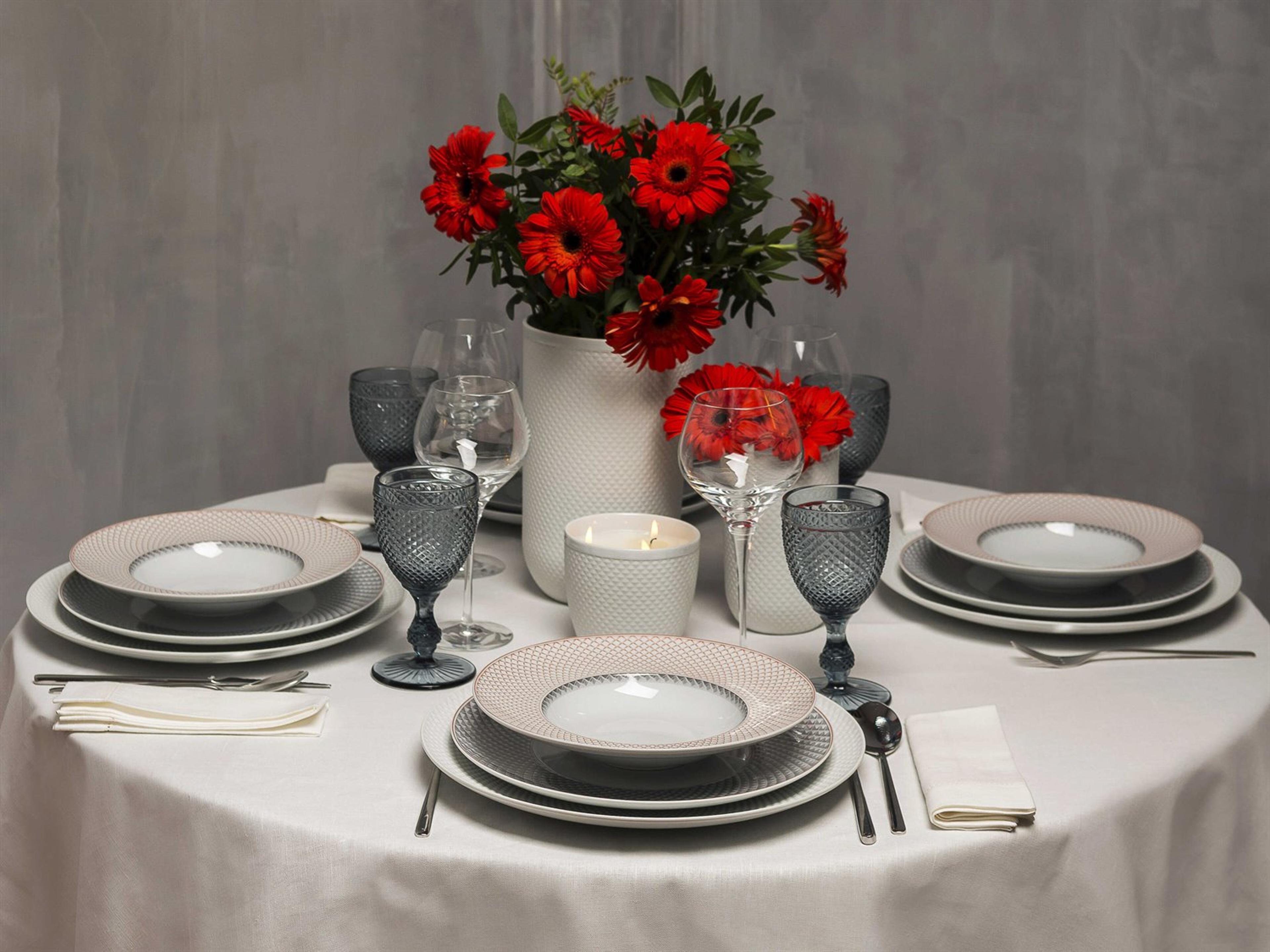 Vista Alegre Maya Small Vase