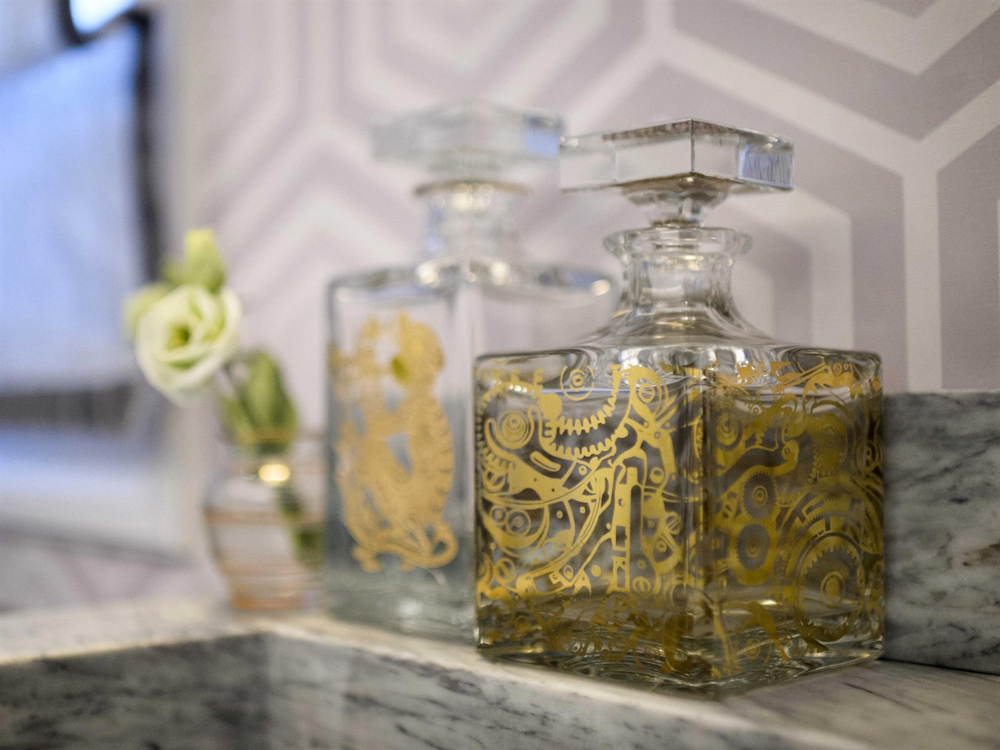 Vista Alegre Cronos Whisky Decanter