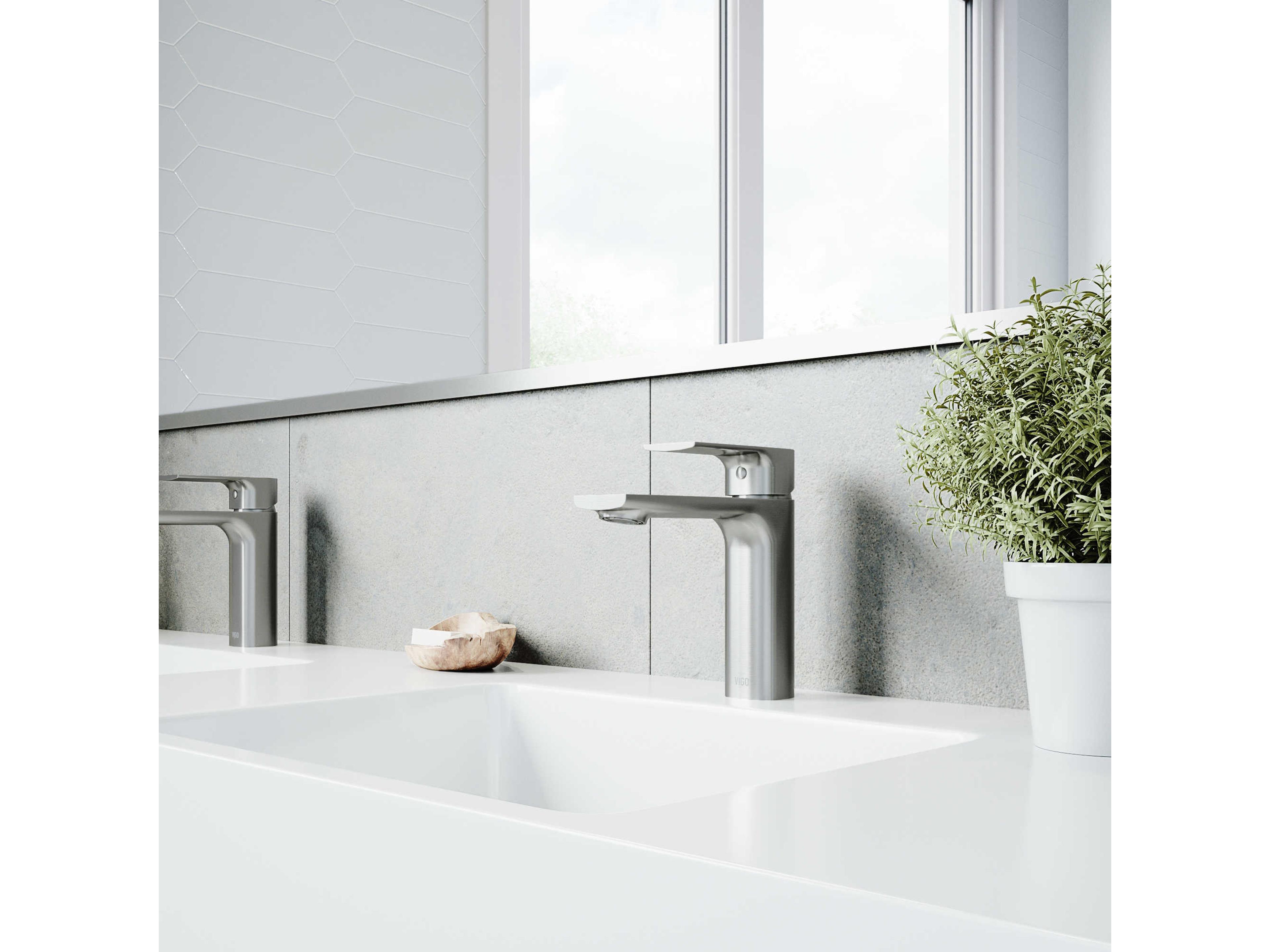 Vigo Davidson Brushed Nickel 1-Handle Vessel Bathroom Faucet