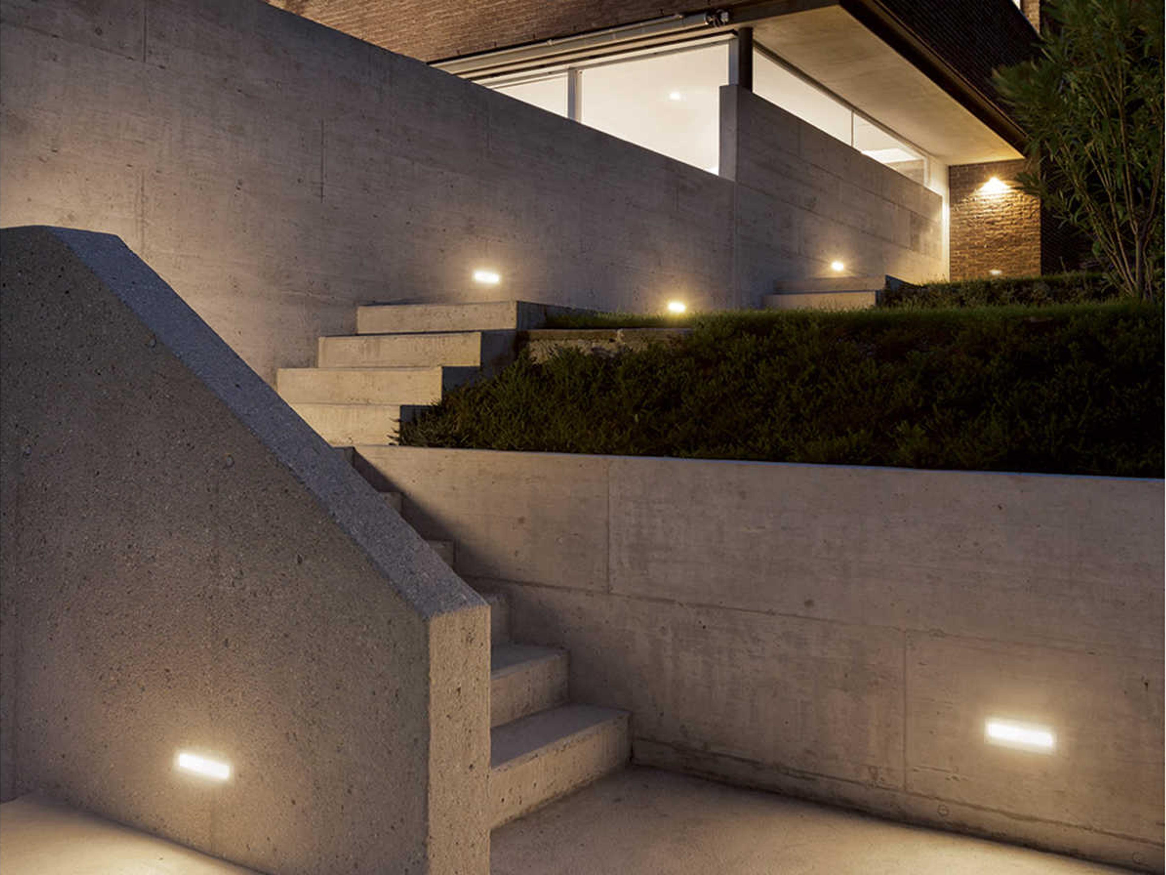 WAC Lighting Endurance 1 - Light Glass LED Outdoor Wall Light