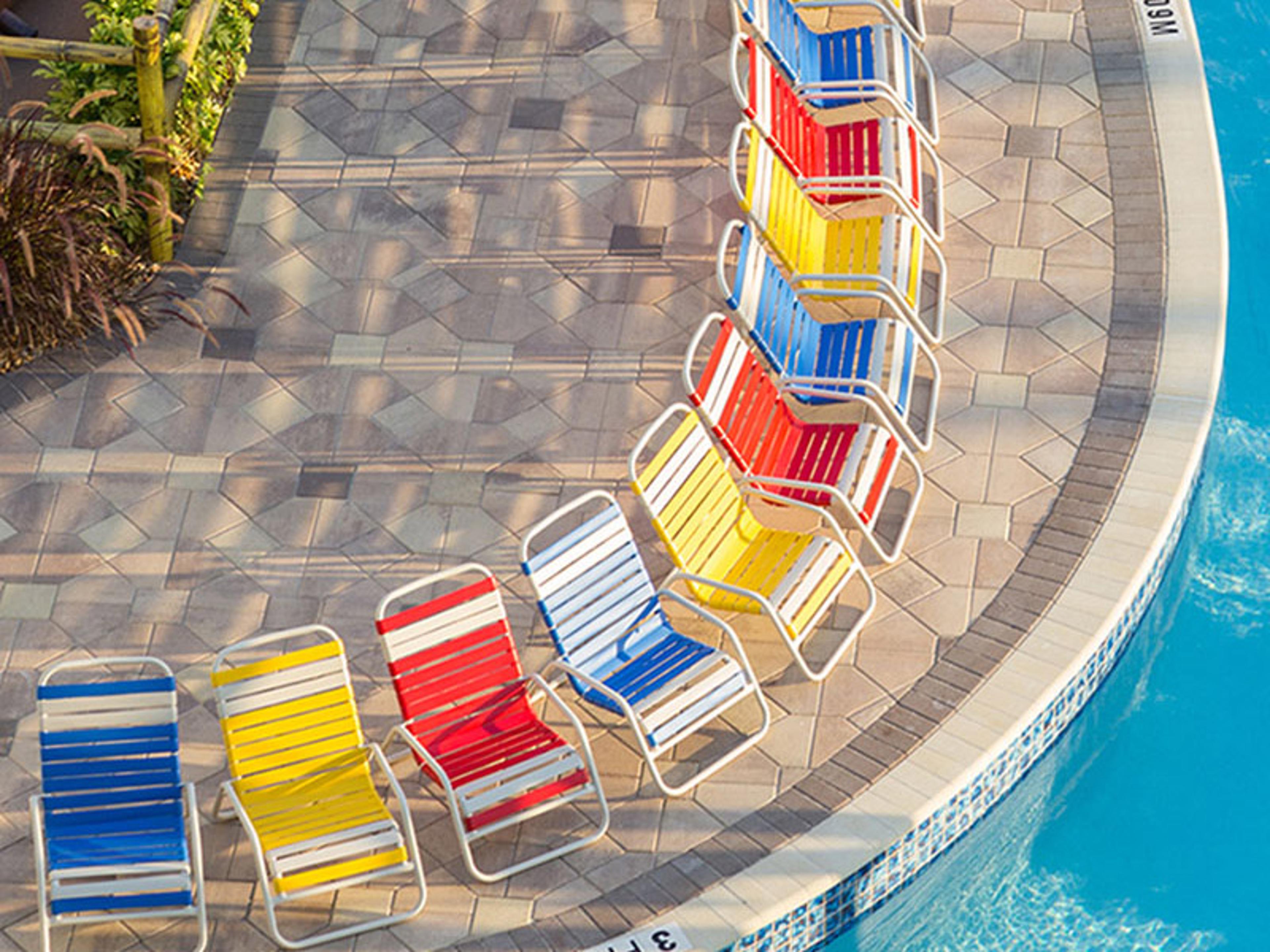 Country Club Strap Aluminum Outdoor Lounge Set