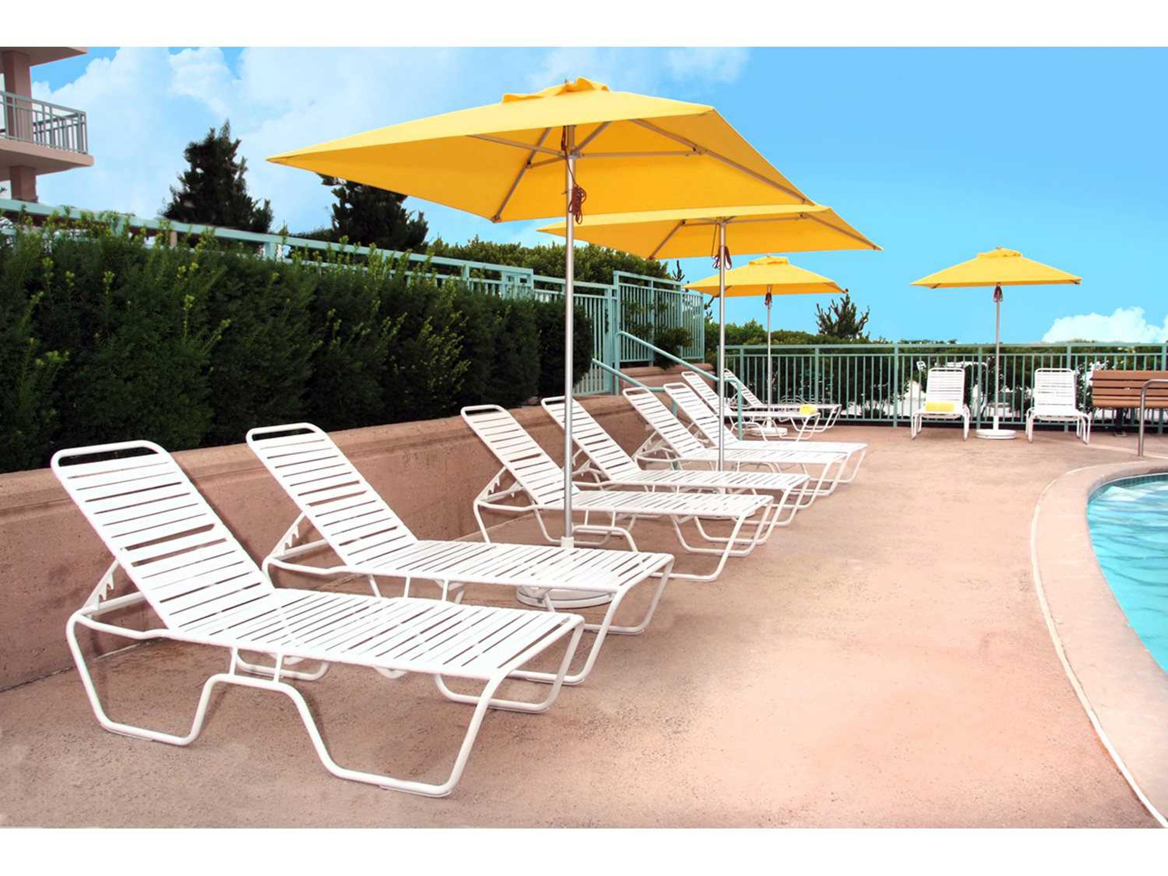 Neptune Strap Aluminum Lounge Set