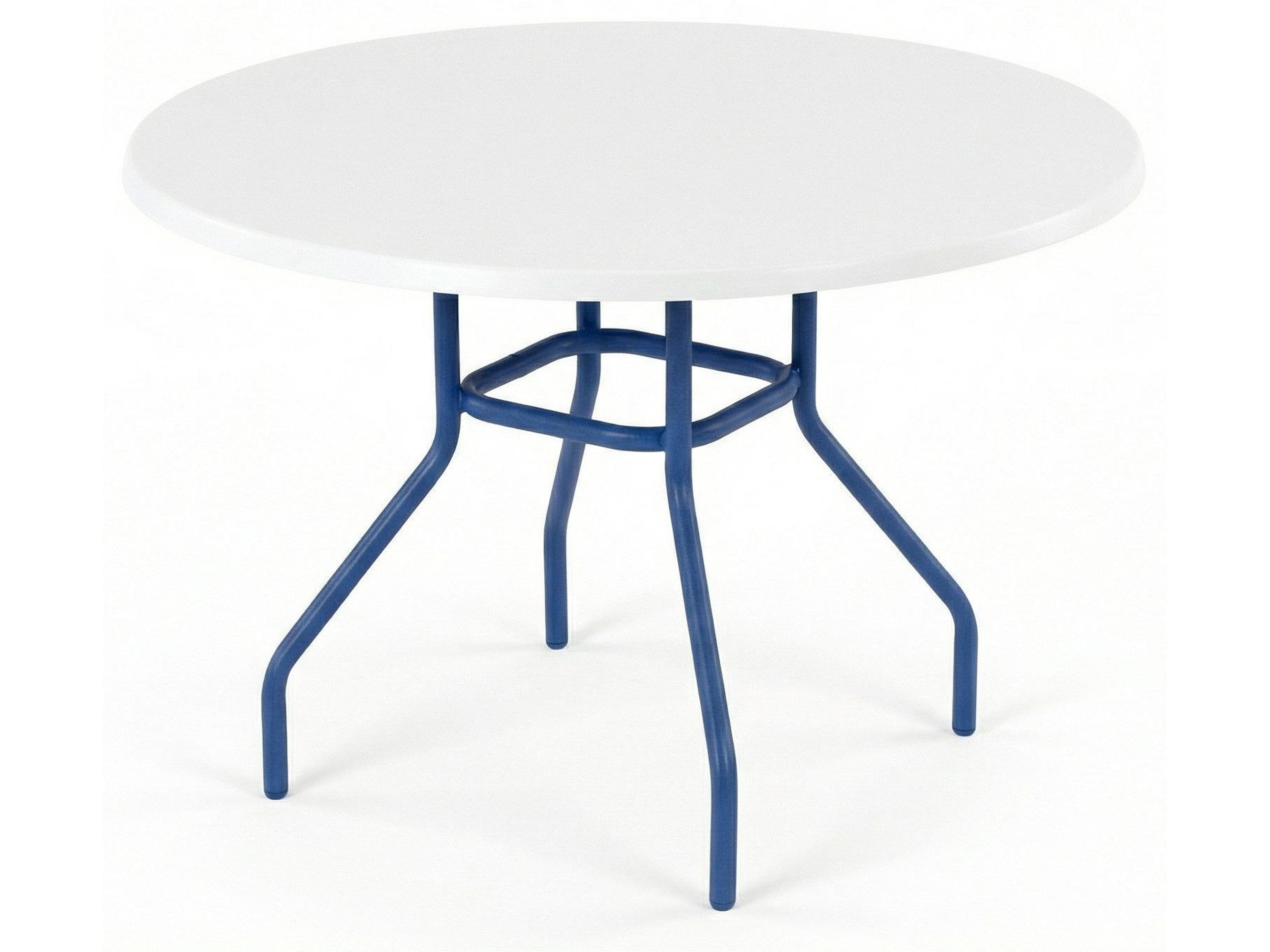 Windward Design Group Fiberglass Top Aluminum Round Dining Table