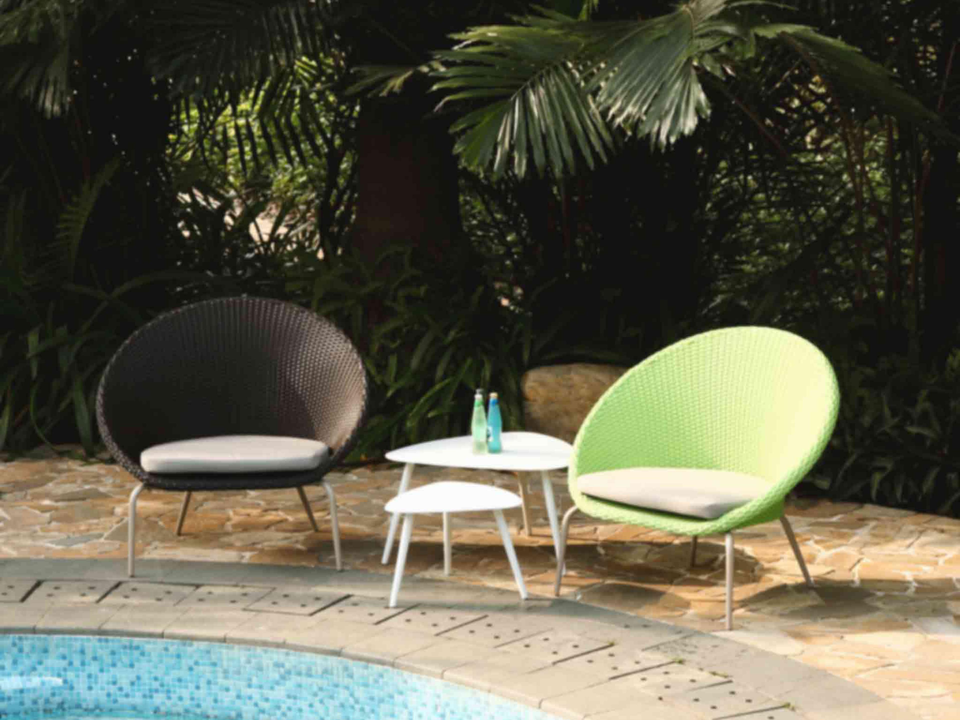 Whiteline Modern Living Outdoor Rowan White Aluminum End Table