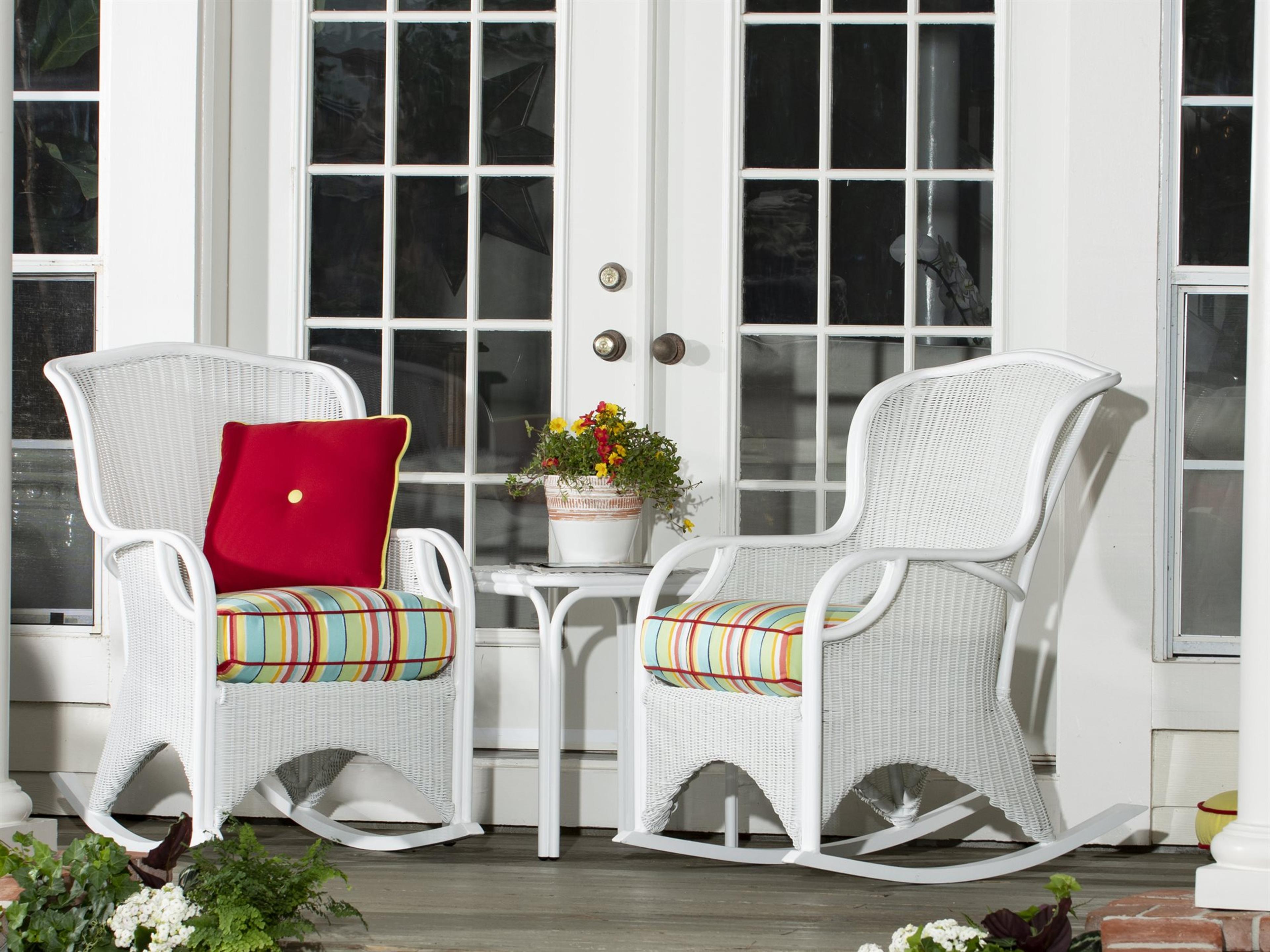 Heirloom Pristine White Wicker Outdoor Patio Lounge Set