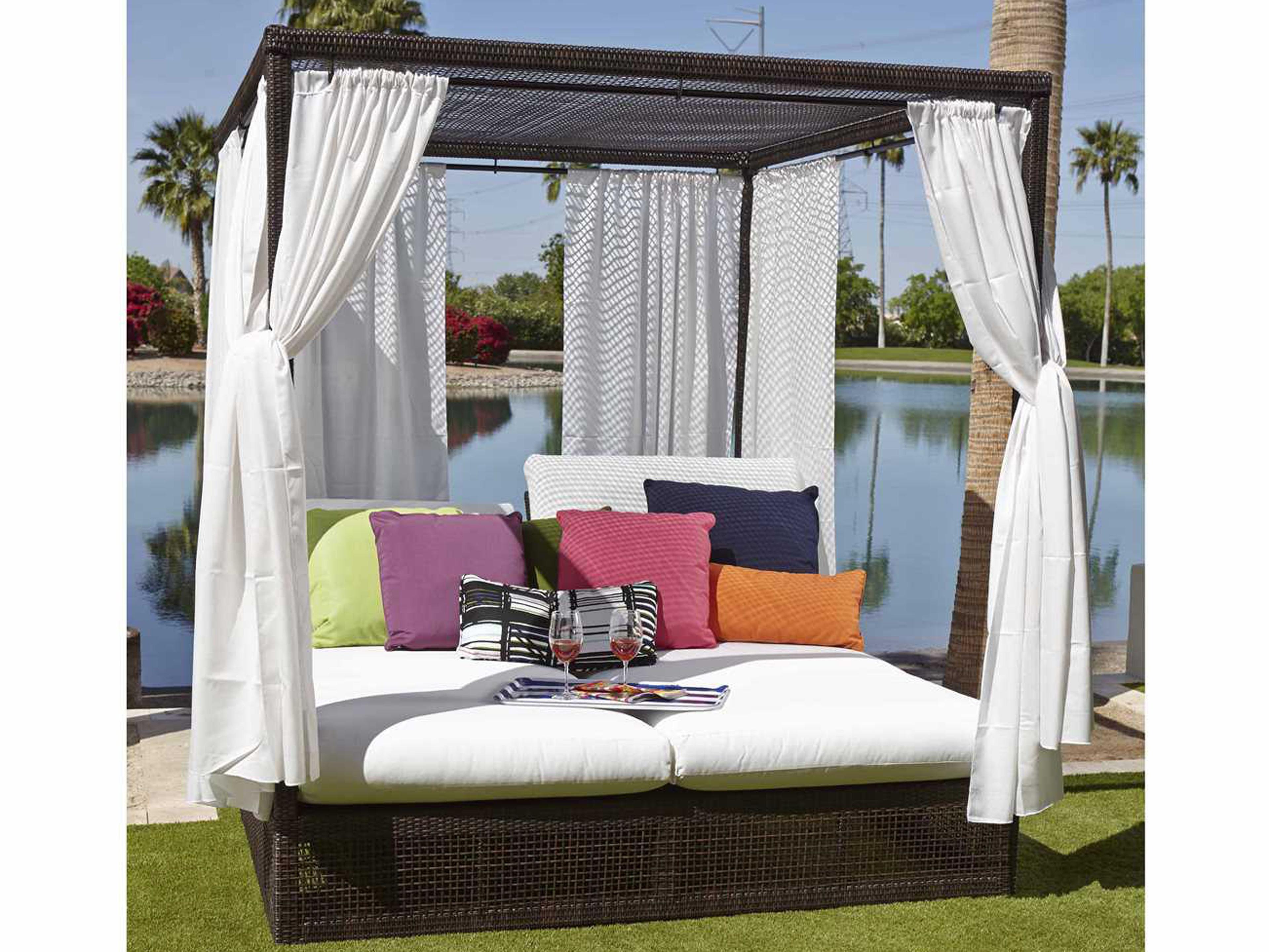 Woodard Whitecraft Montecito Wicker Day Bed