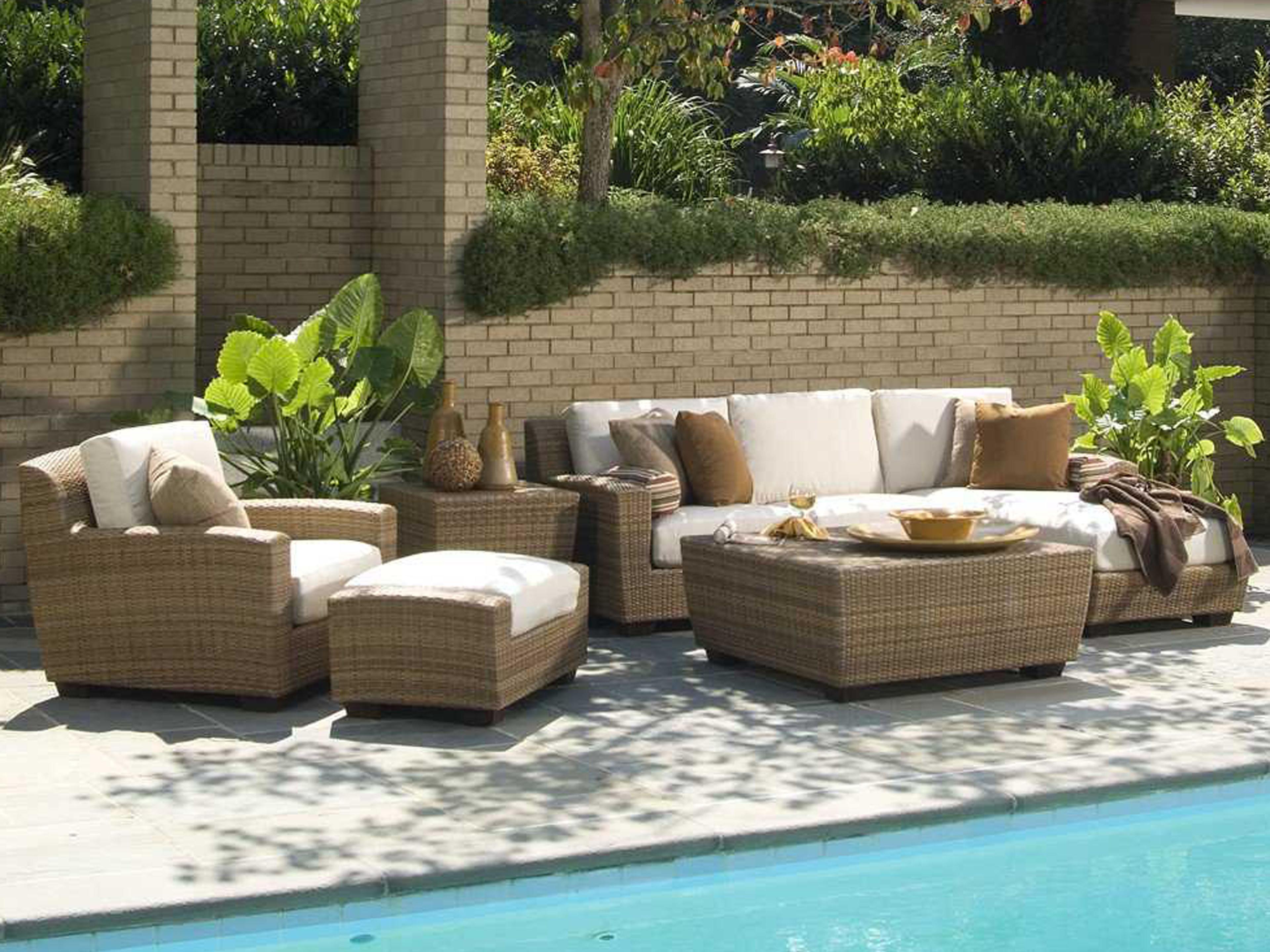 Whitecraft Saddleback Wicker Outdoor Patio Lounge Set