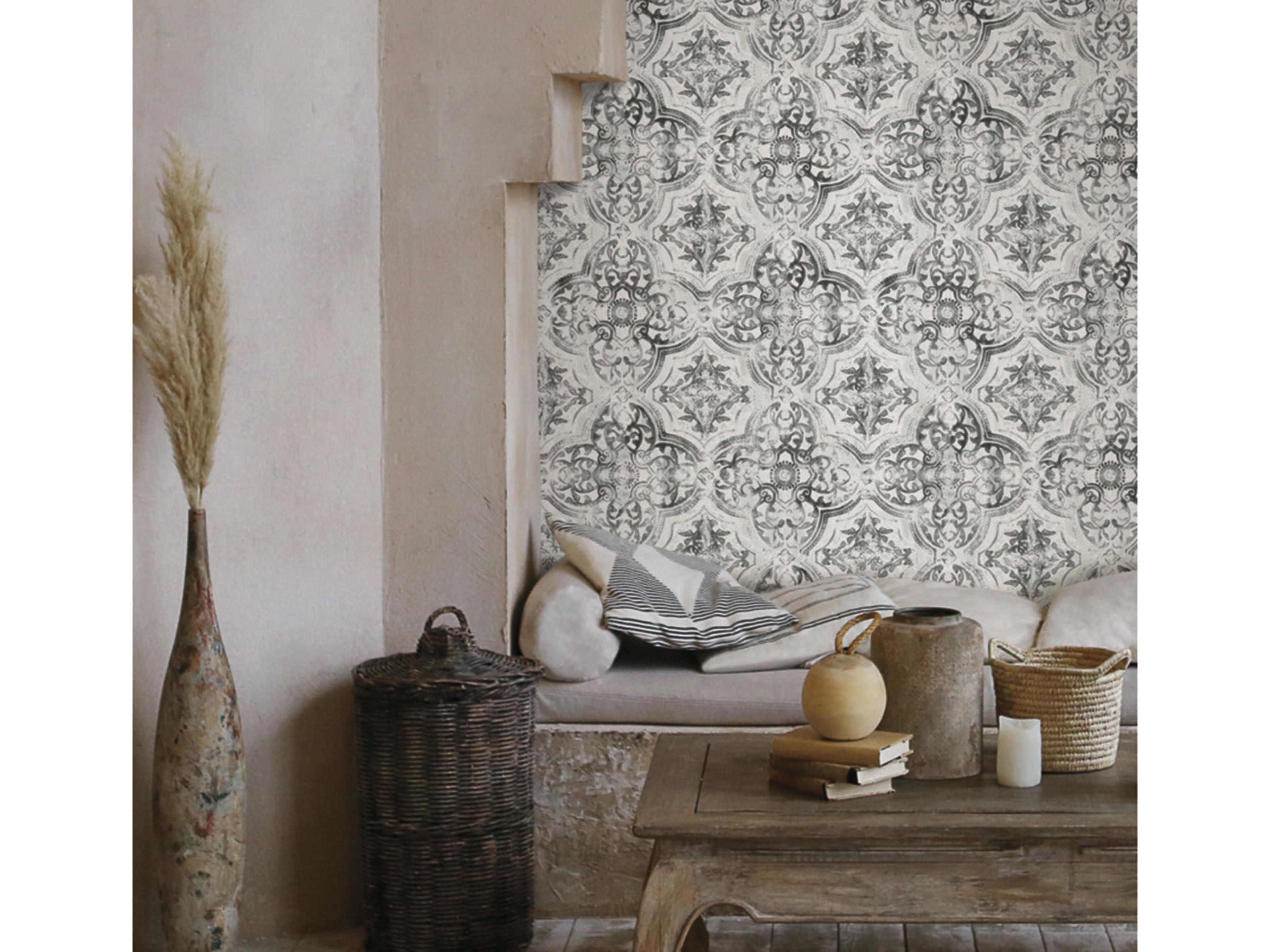 Mediterranean White Black Quartet Wallpaper