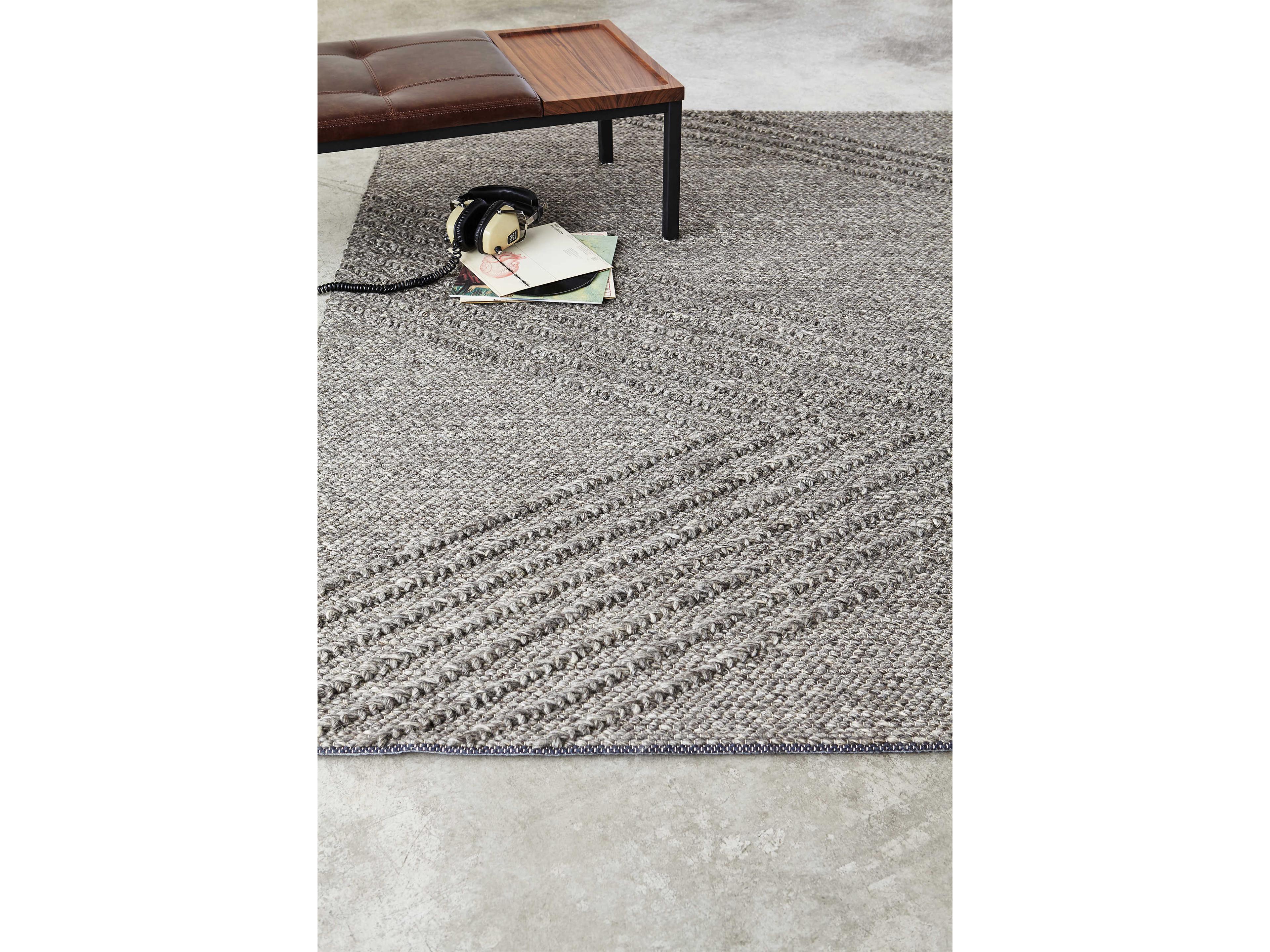 Gus* Modern Avro Geometric Area Rug