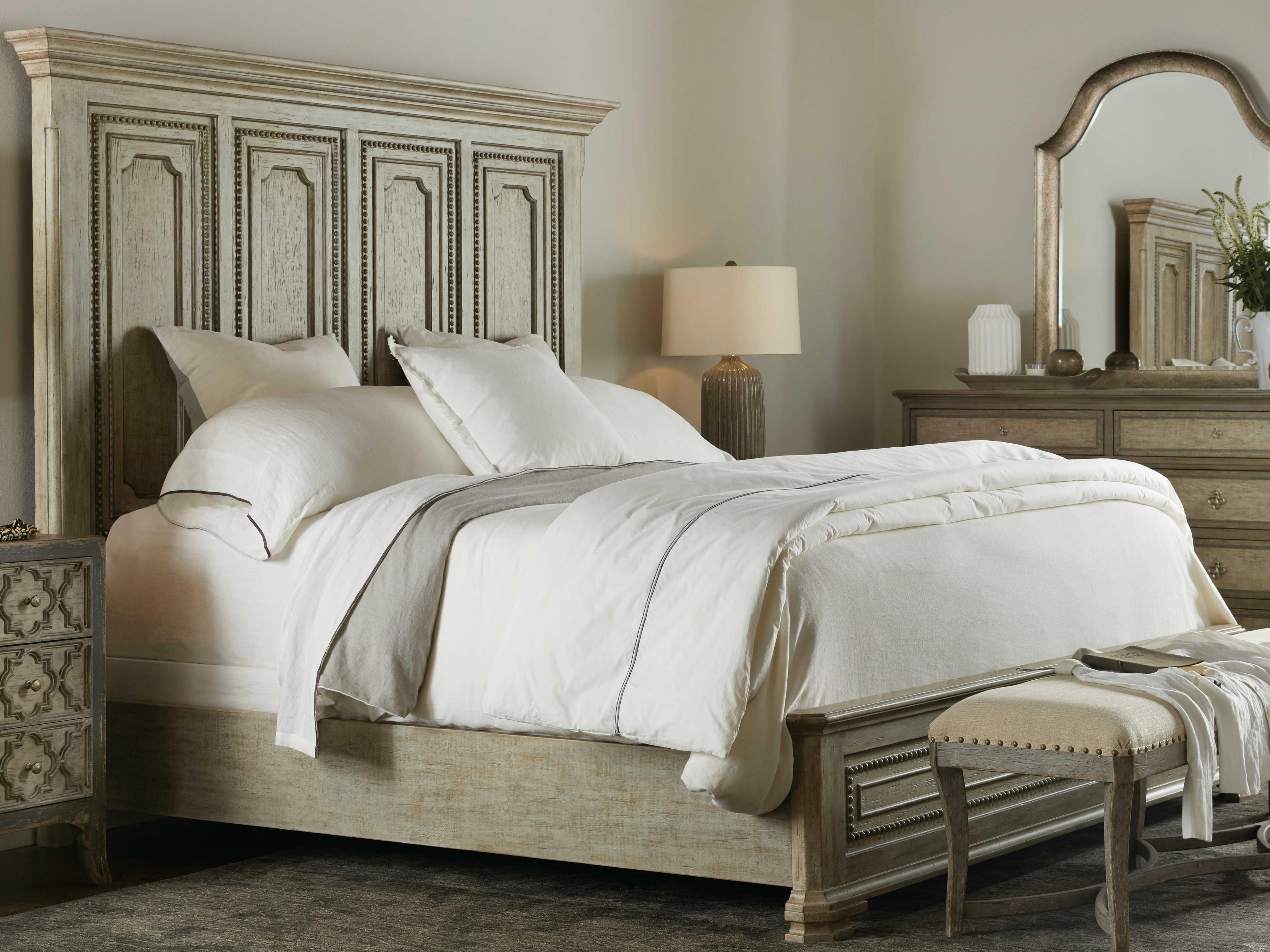 Luxecor Heritage Light Tusk Brown Oak Wood King Panel Bed