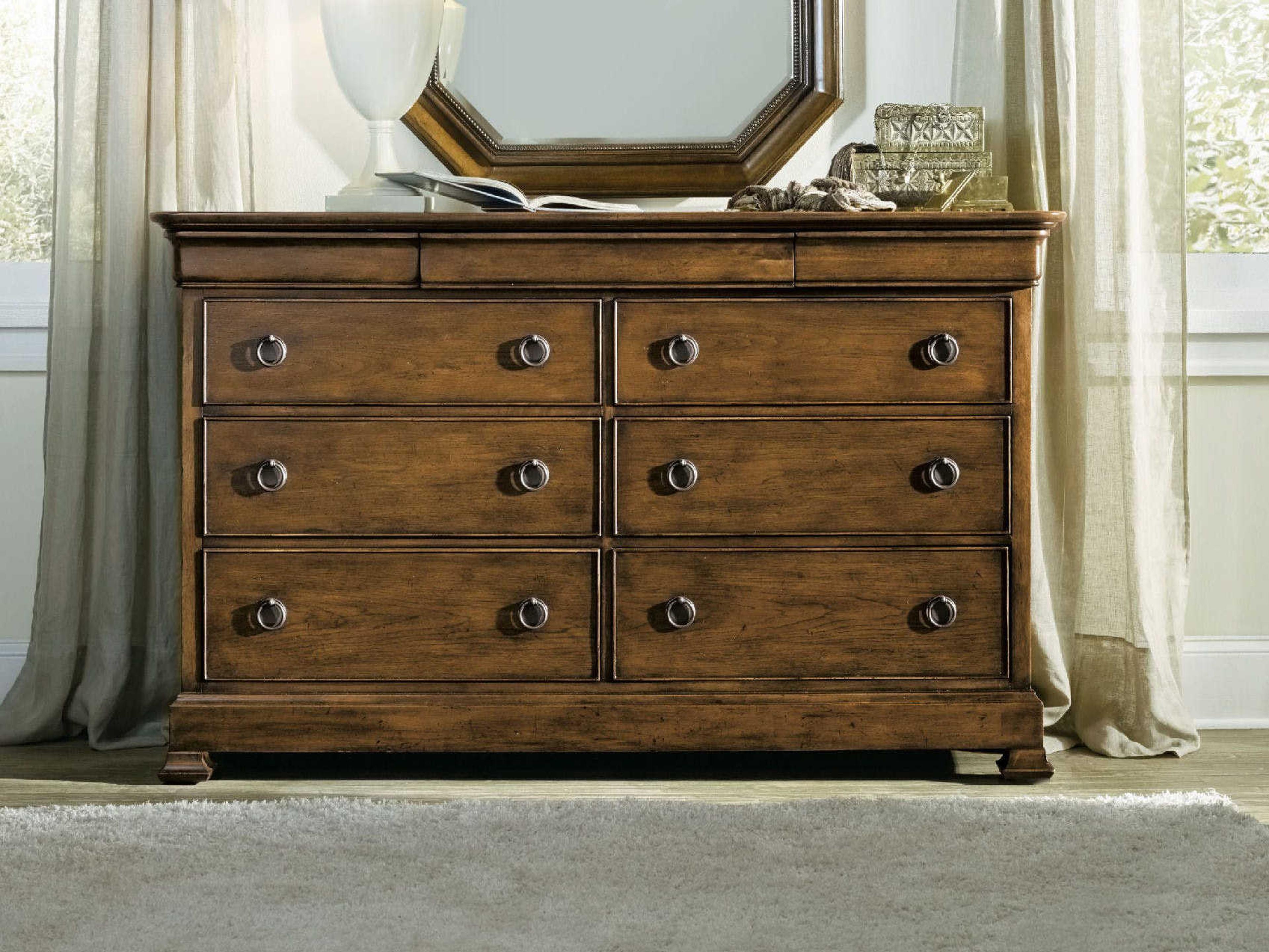 Luxecor Heritage 9-Drawers Brown Rubberwood Double Dresser