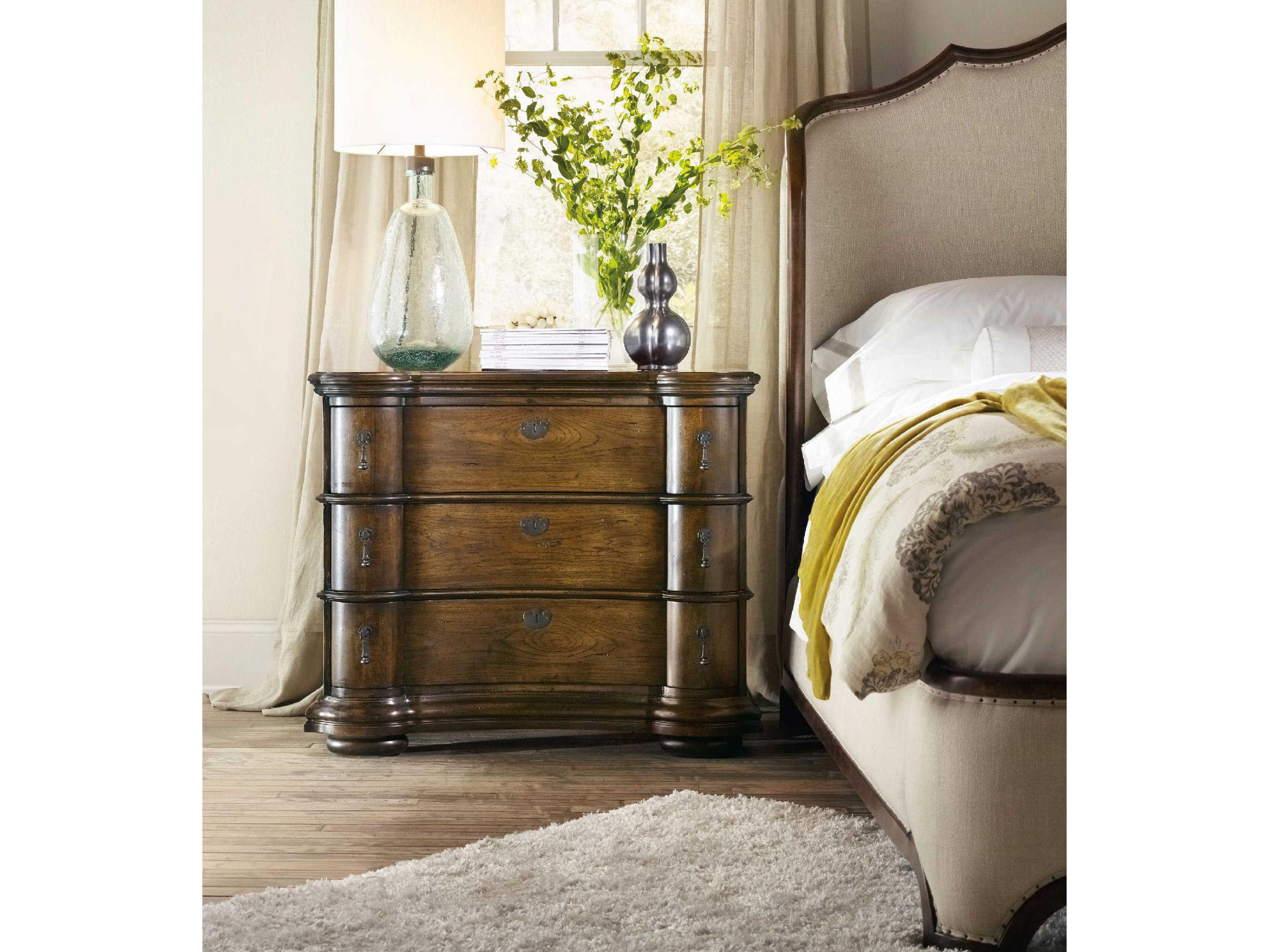 Luxecor Heritage Bachelor 3-Drawers Brown Rubberwood Chest Nightstand