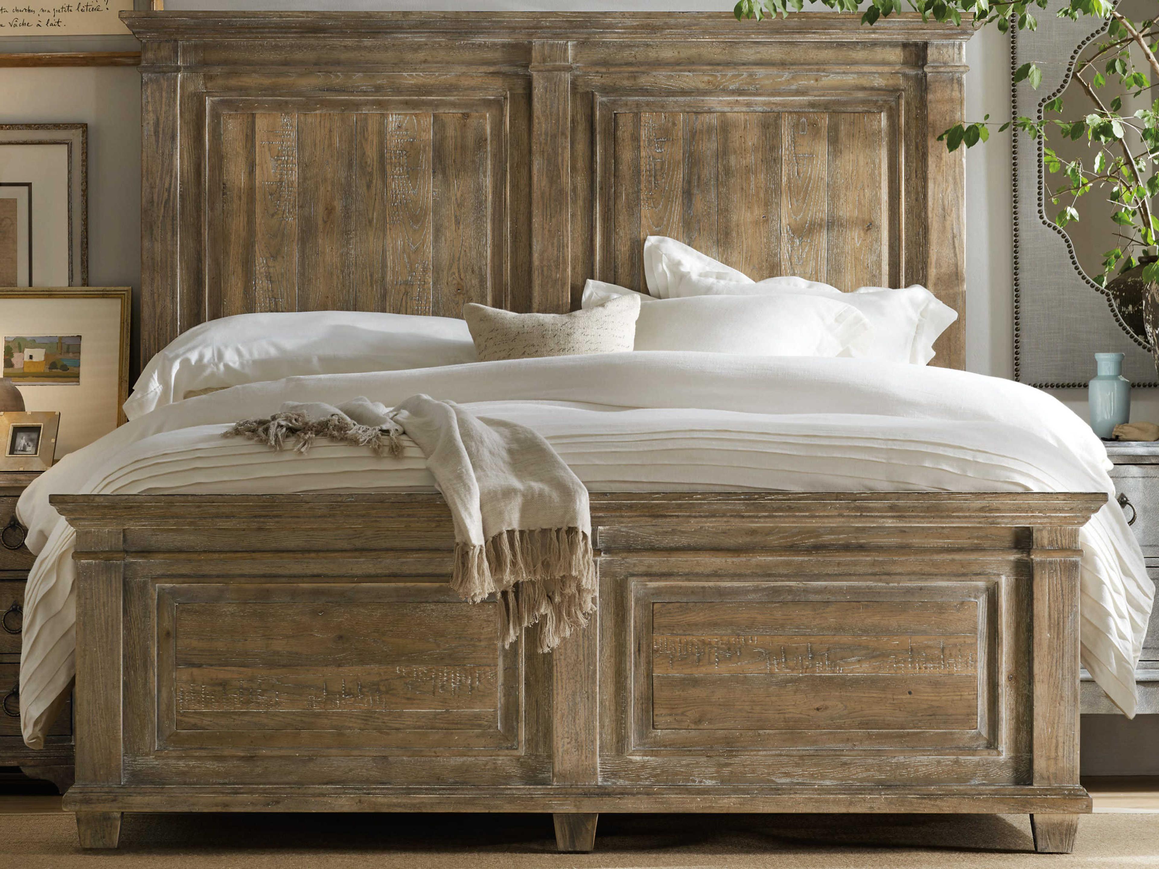 Luxecor Heritage Light Wood Brown Hardwood Queen Panel Bed