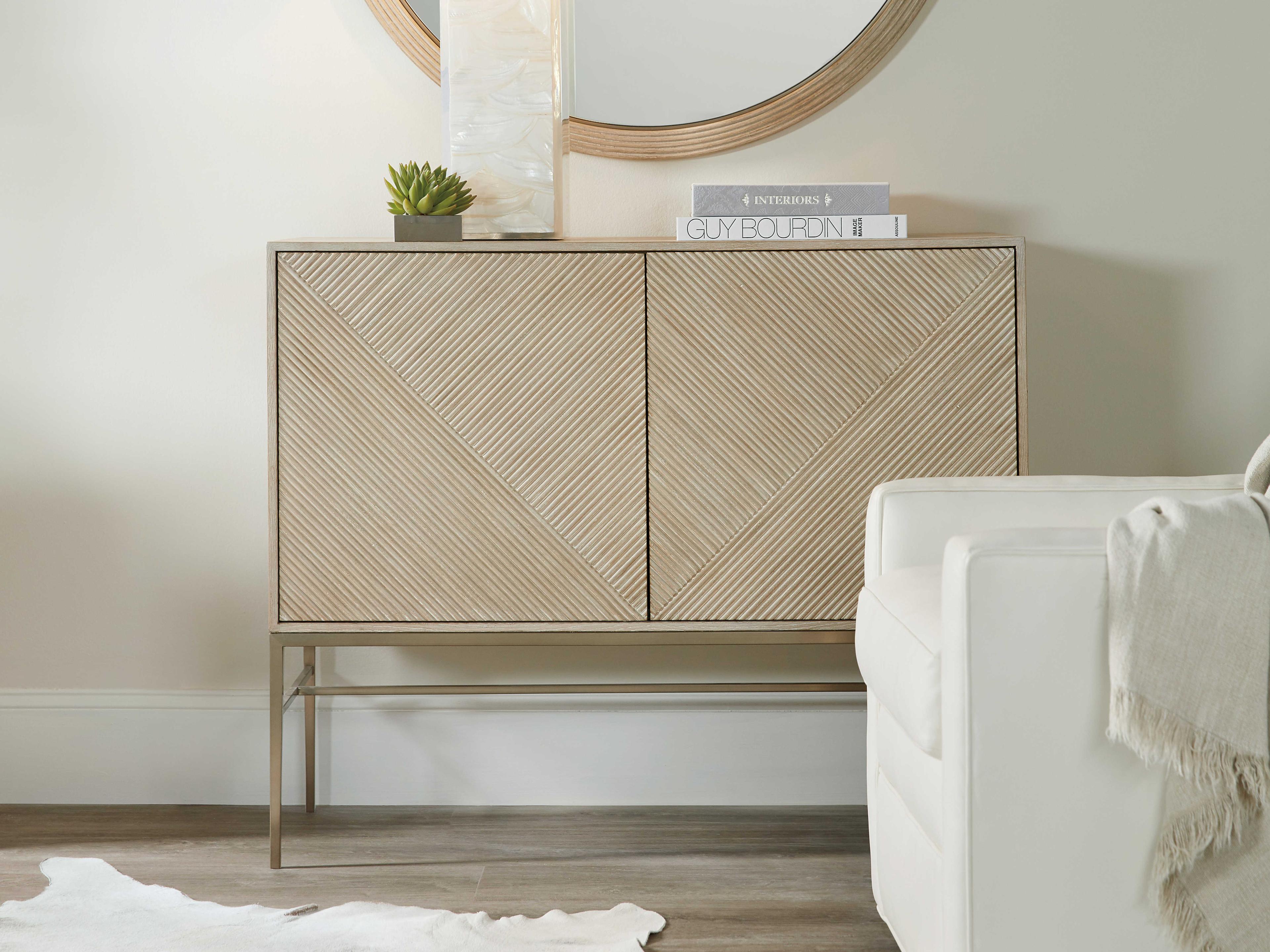 Hooker Furniture Cascade Terrain Champagne Oak Wood Accent Chest