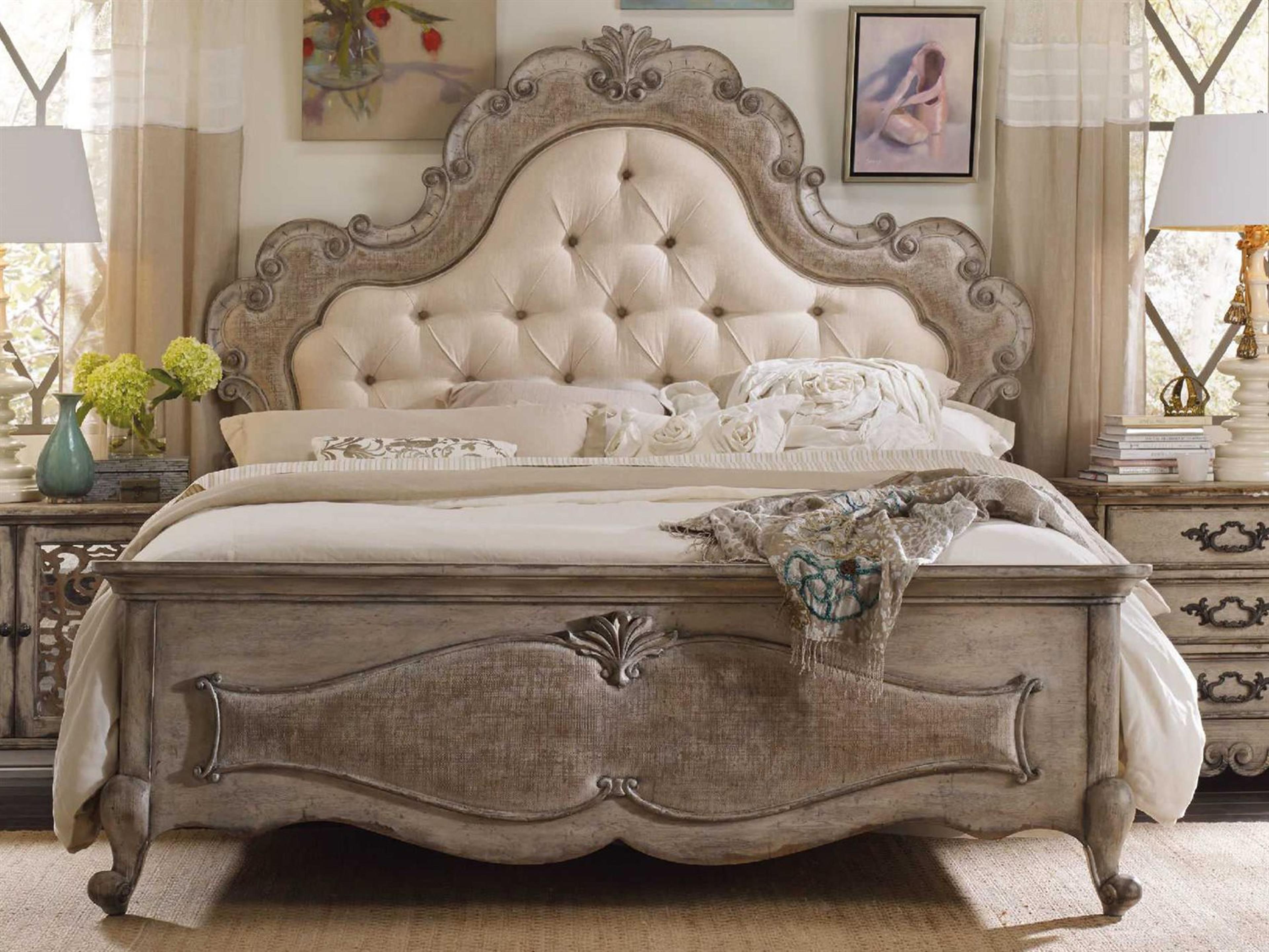 Luxecor Heritage Beige Hardwood Upholstered Queen Panel Bed
