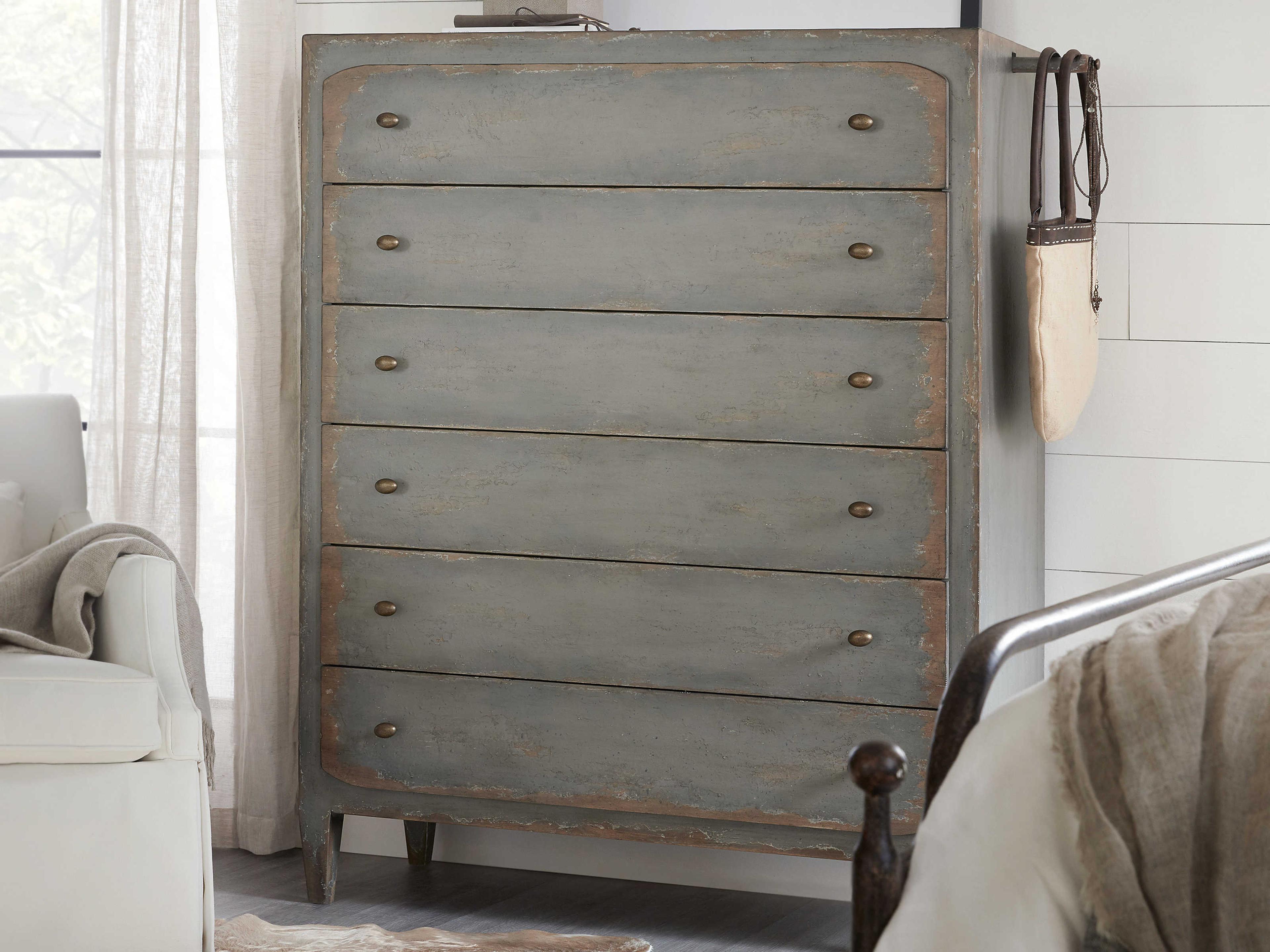 Luxecor Heritage 6-Drawers Gray Cedar Wood Accent Chest