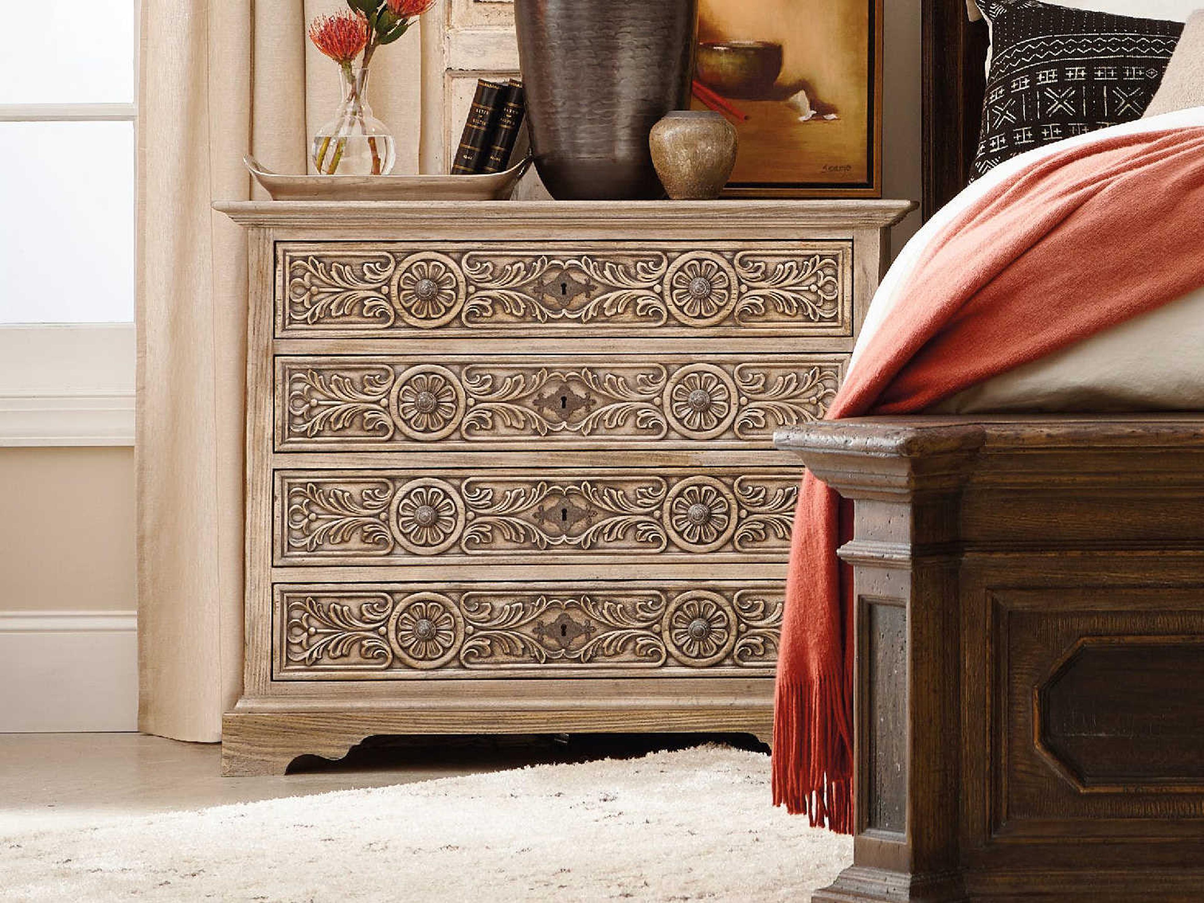 Luxecor Heritage Brown Cedar Wood Chest Nightstand